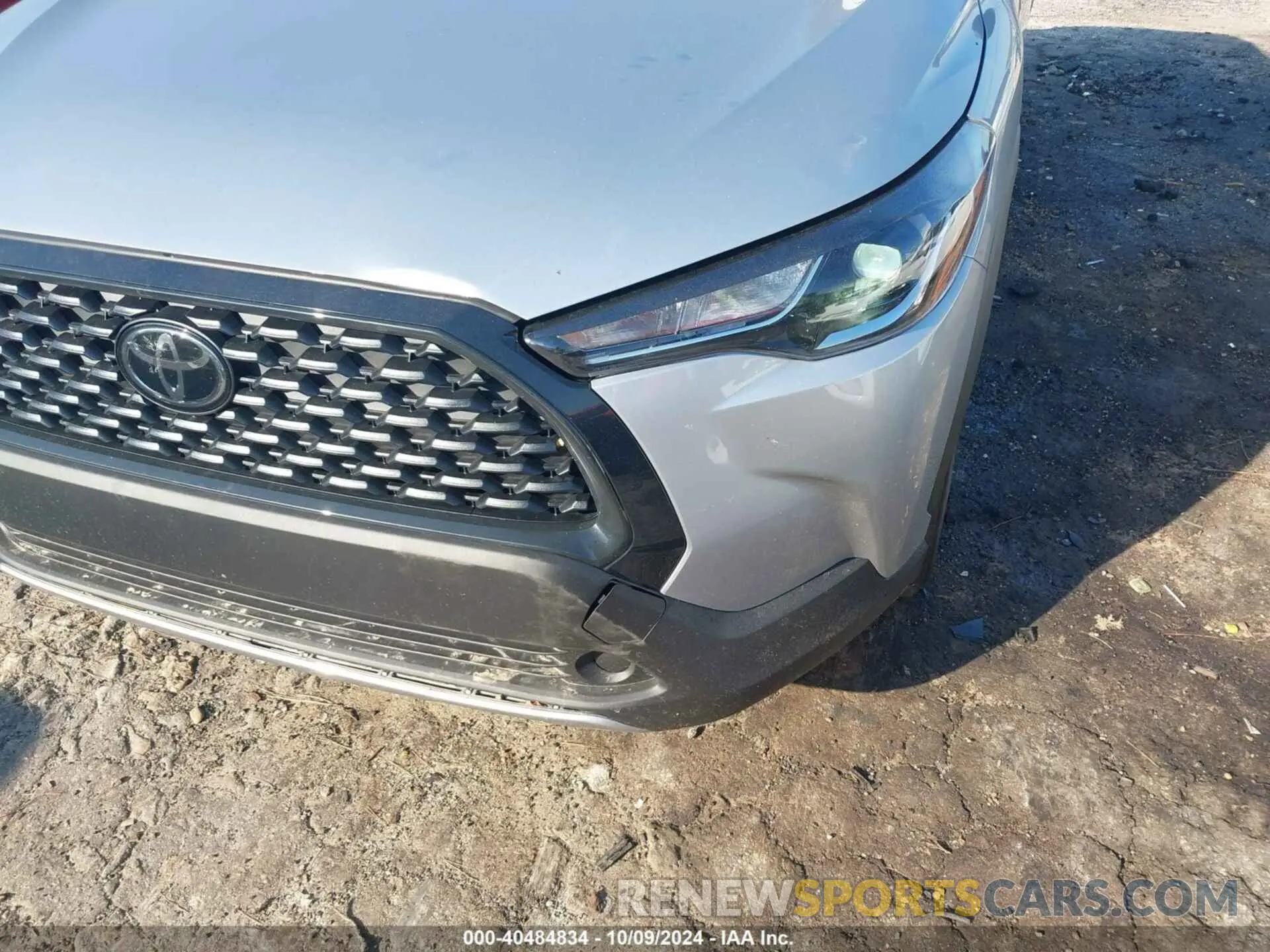 6 fotografías del automóvil dañado 7MUCAAAG1RV101477 TOYOTA COROLLA CROSS 2024