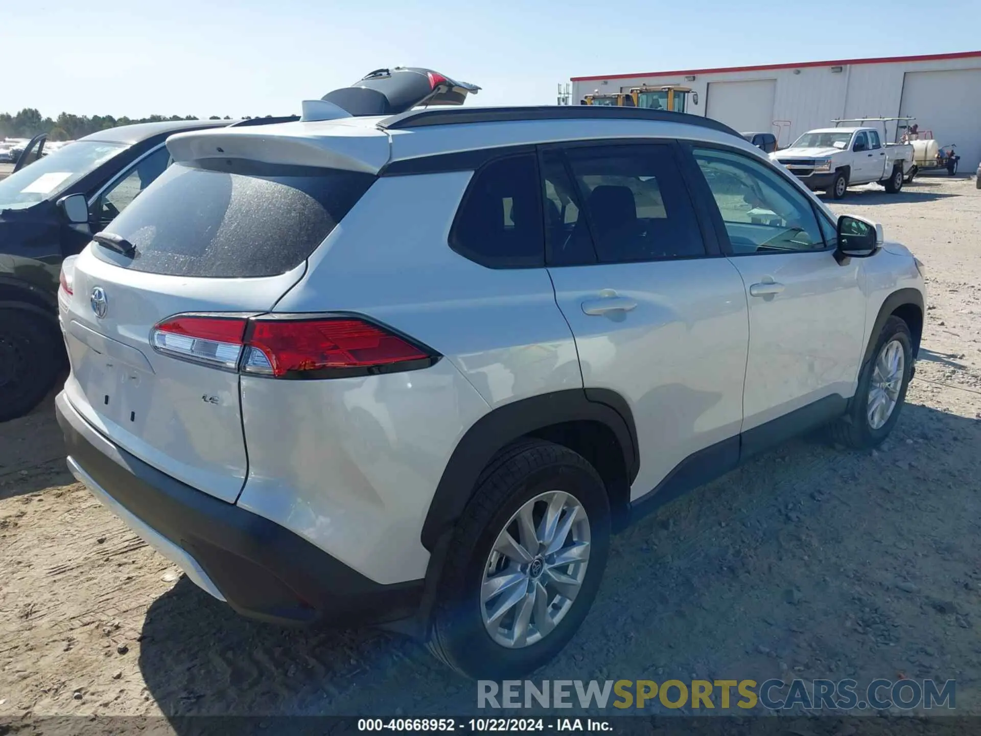 4 fotografías del automóvil dañado 7MUCAAAG2RV107241 TOYOTA COROLLA CROSS 2024