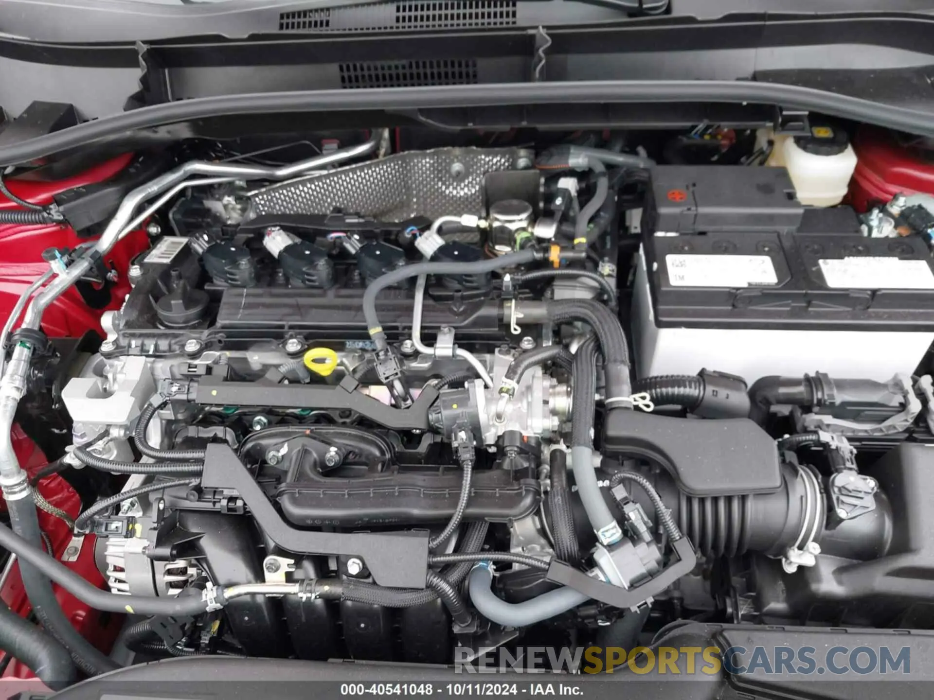 10 fotografías del automóvil dañado 7MUCAAAG9RV104093 TOYOTA COROLLA CROSS 2024