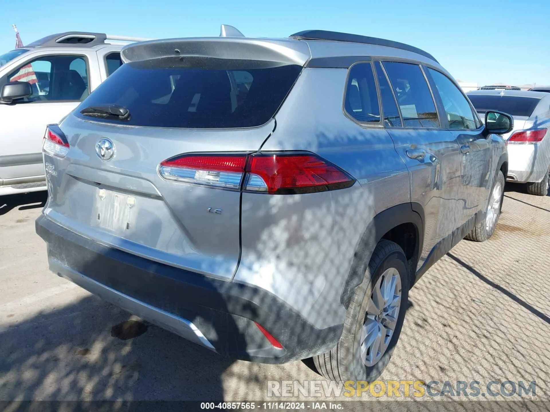 4 fotografías del automóvil dañado 7MUCAAAGXRV078300 TOYOTA COROLLA CROSS 2024