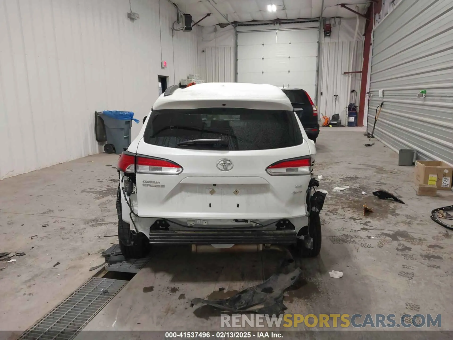 16 fotografías del automóvil dañado 7MUCAABG7RV091021 TOYOTA COROLLA CROSS 2024
