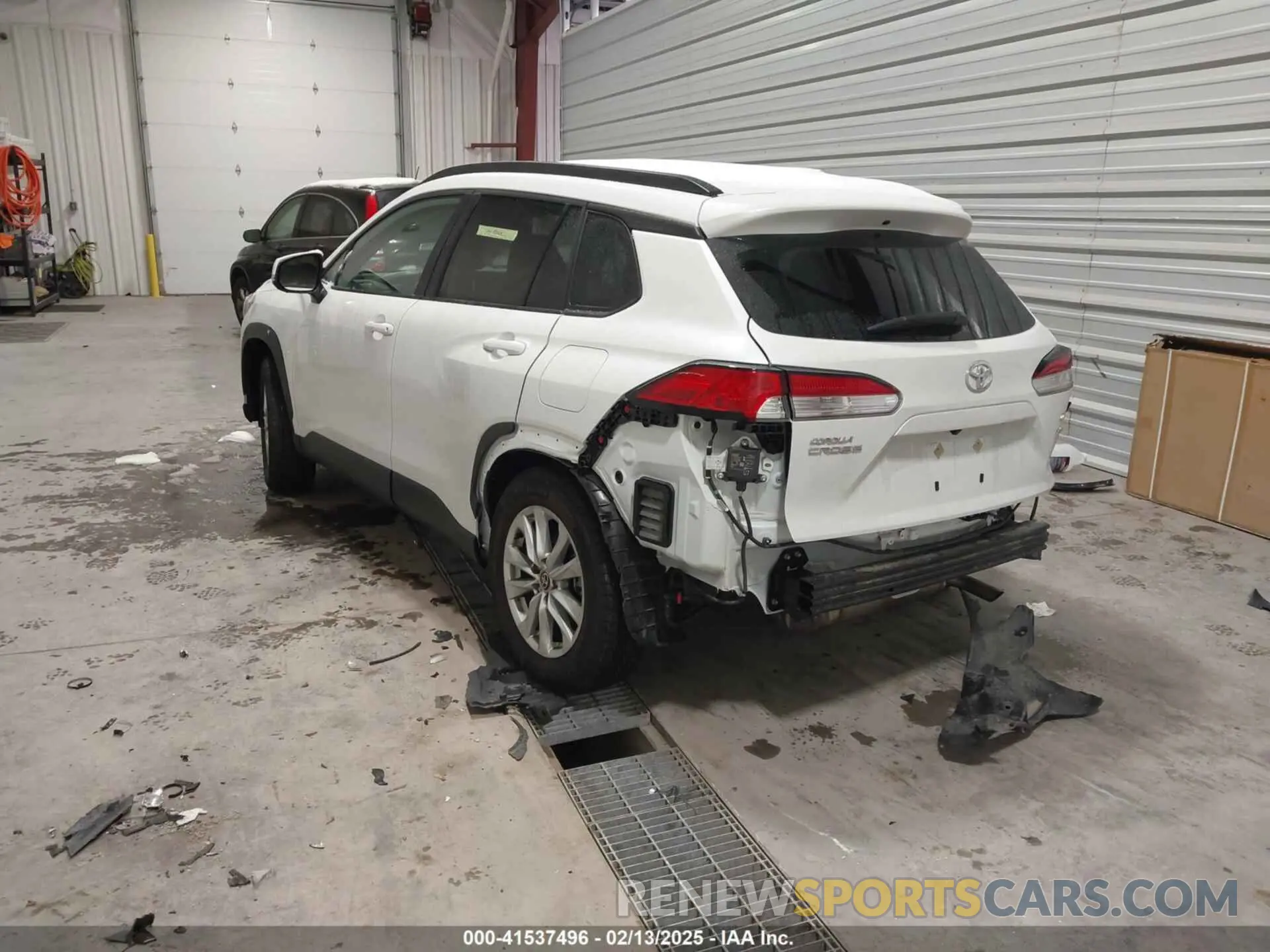 3 fotografías del automóvil dañado 7MUCAABG7RV091021 TOYOTA COROLLA CROSS 2024