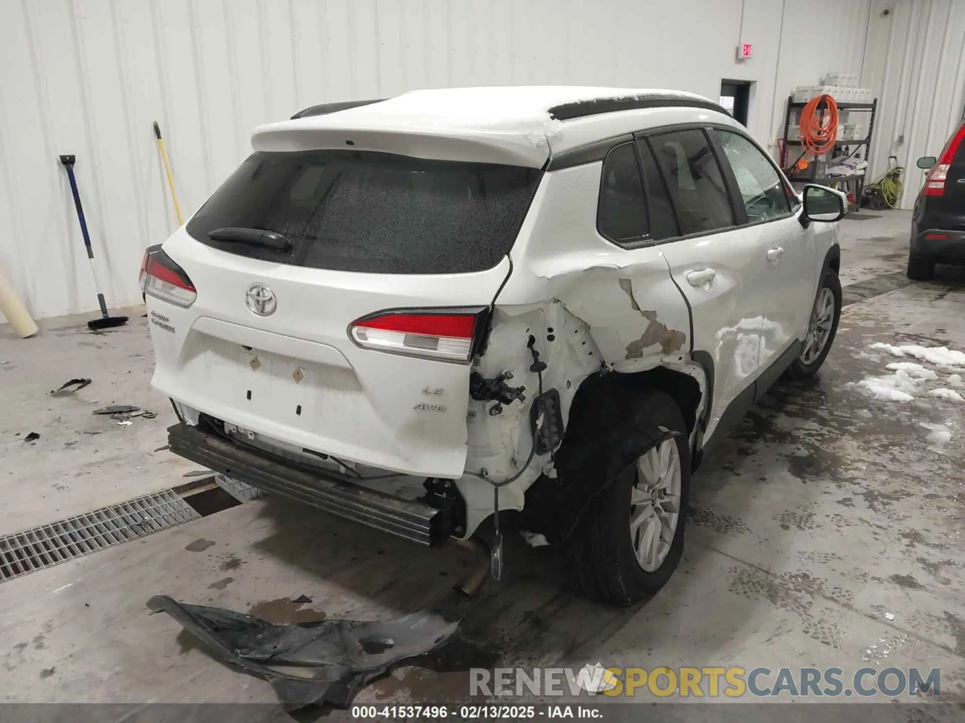 4 fotografías del automóvil dañado 7MUCAABG7RV091021 TOYOTA COROLLA CROSS 2024