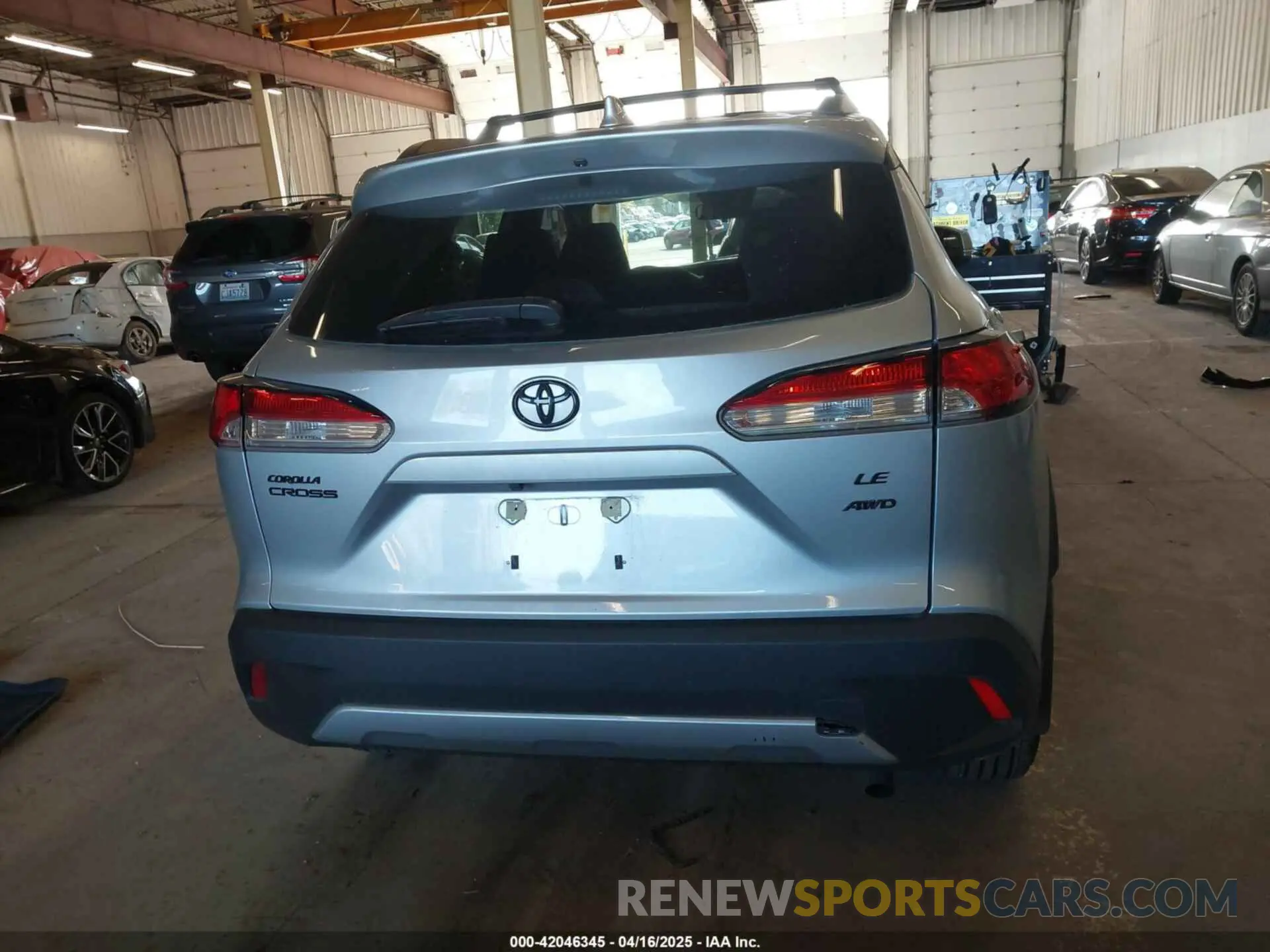 16 fotografías del automóvil dañado 7MUCAABG8RV079508 TOYOTA COROLLA CROSS 2024
