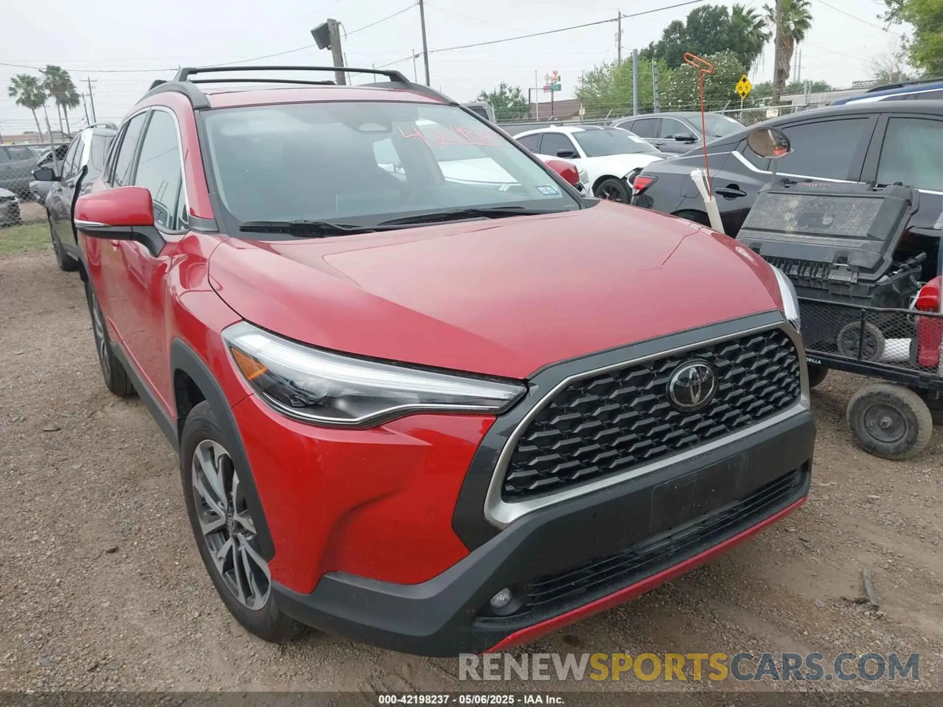 1 fotografías del automóvil dañado 7MUDAAAG0RV094154 TOYOTA COROLLA CROSS 2024