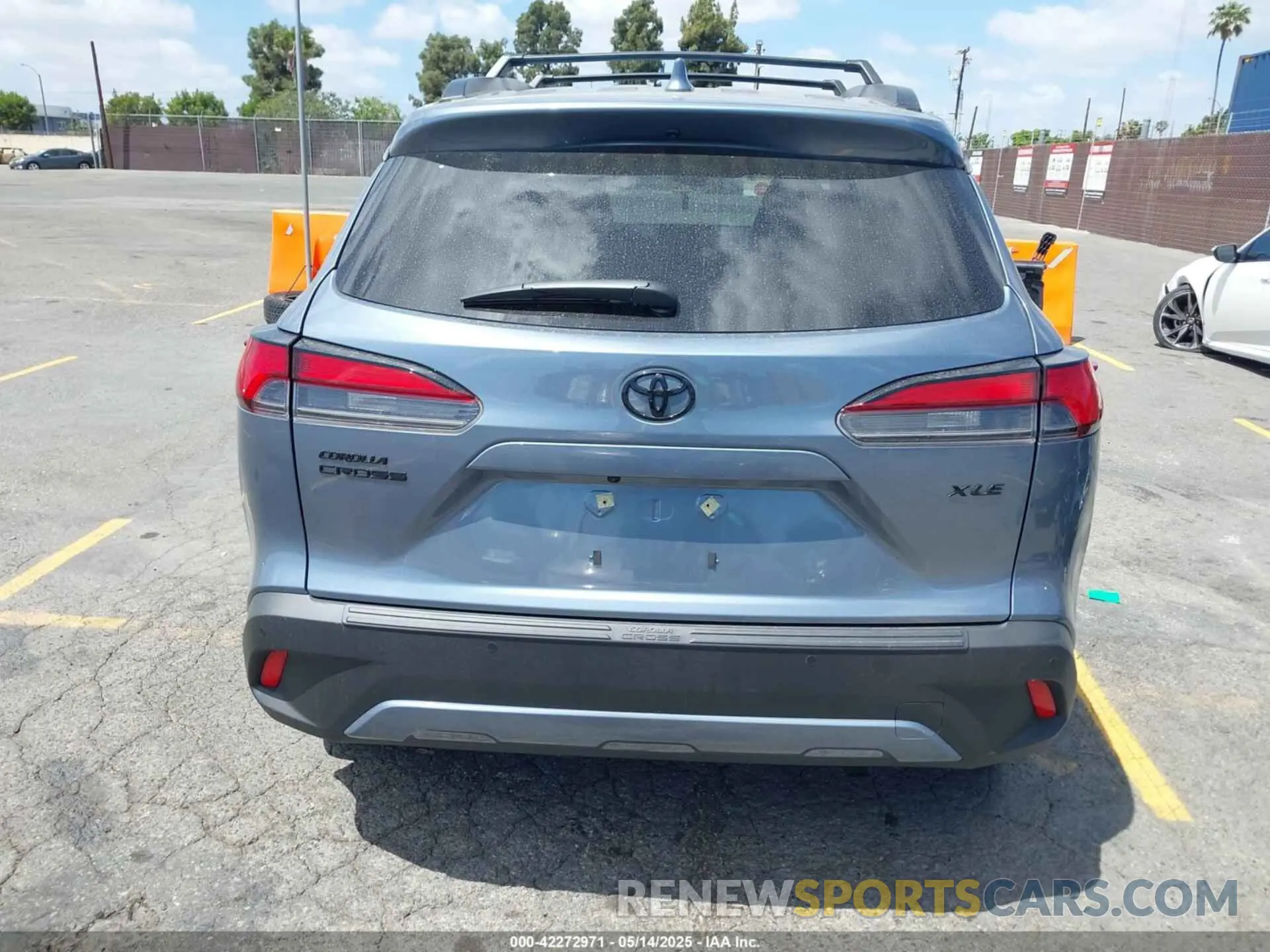 17 fotografías del automóvil dañado 7MUDAAAG4RV112364 TOYOTA COROLLA CROSS 2024