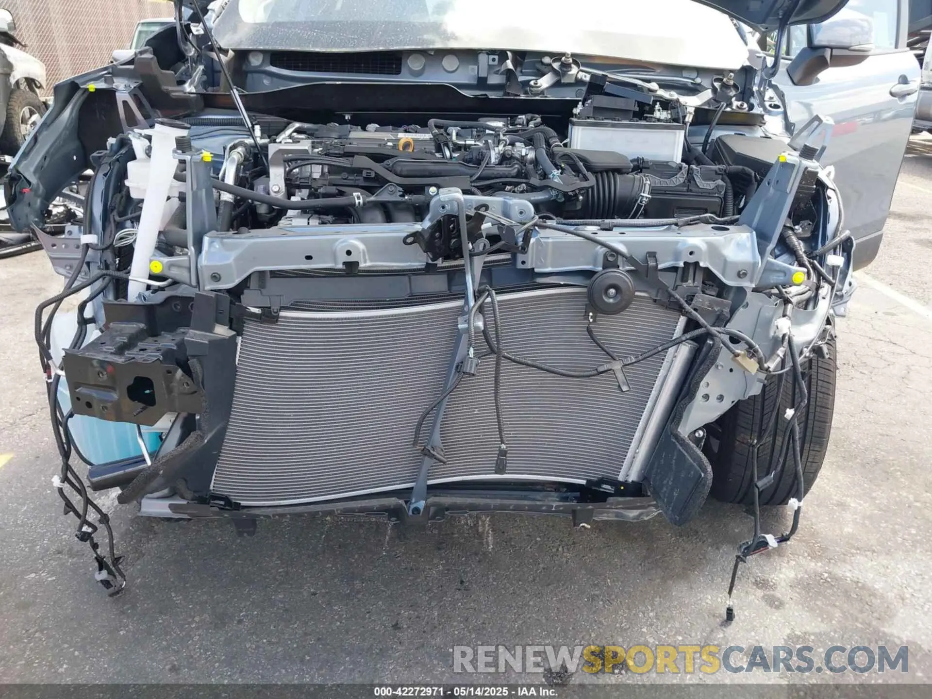6 fotografías del automóvil dañado 7MUDAAAG4RV112364 TOYOTA COROLLA CROSS 2024