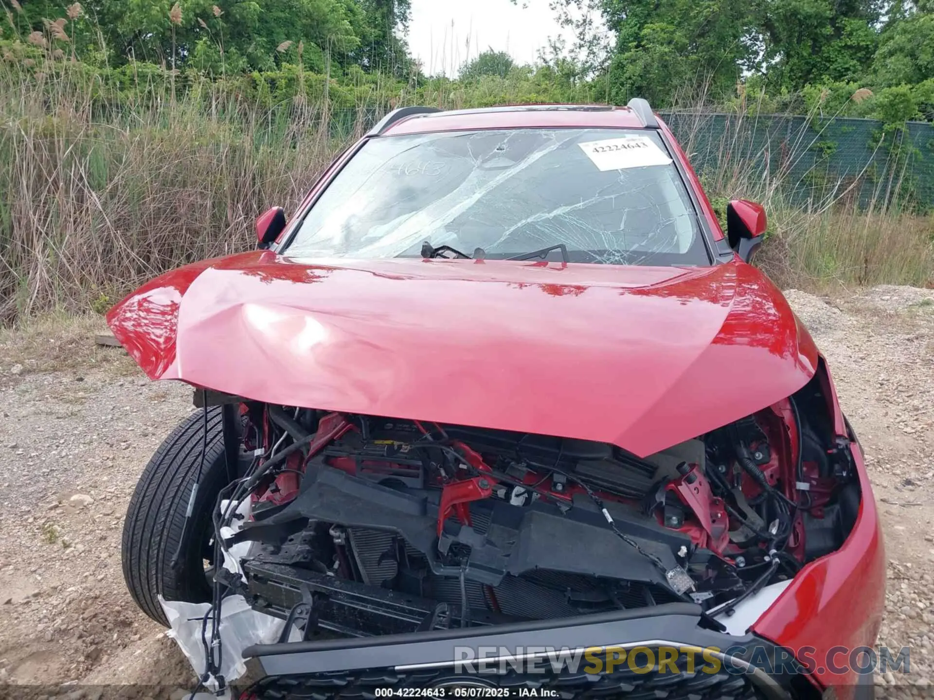 12 fotografías del automóvil dañado 7MUDAABG4RV119507 TOYOTA COROLLA CROSS 2024