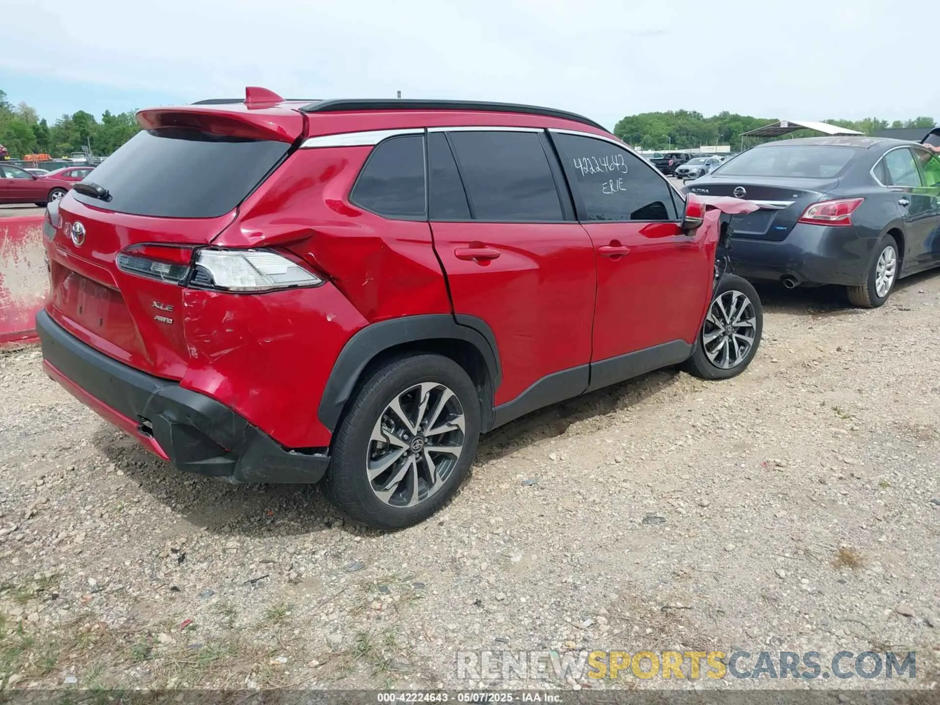 4 fotografías del automóvil dañado 7MUDAABG4RV119507 TOYOTA COROLLA CROSS 2024