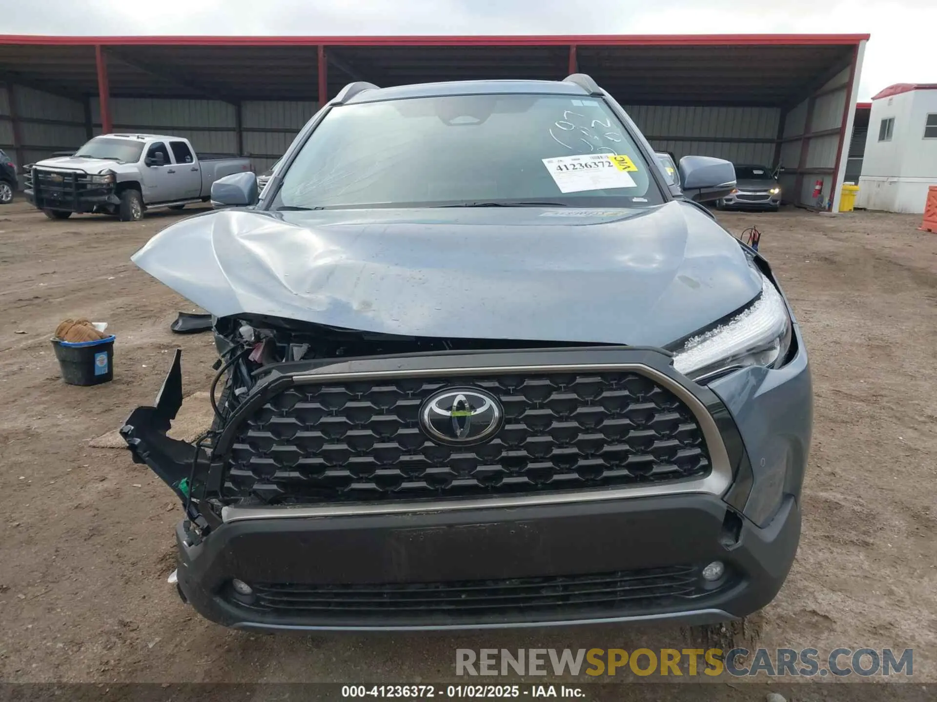 11 fotografías del automóvil dañado 7MUDAABG9RV099397 TOYOTA COROLLA CROSS 2024