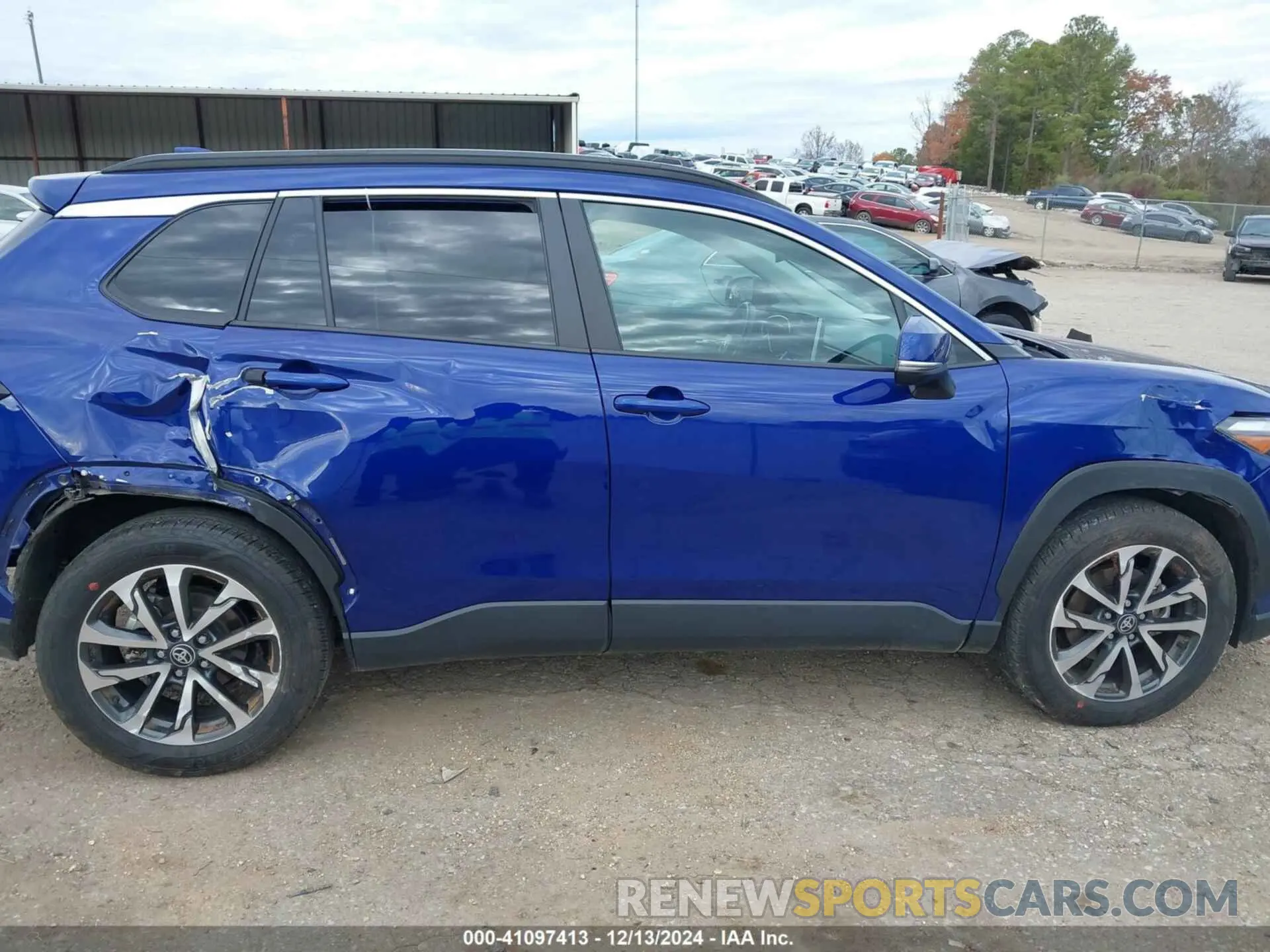 6 fotografías del automóvil dañado 7MUEAABG0RV081357 TOYOTA COROLLA CROSS 2024
