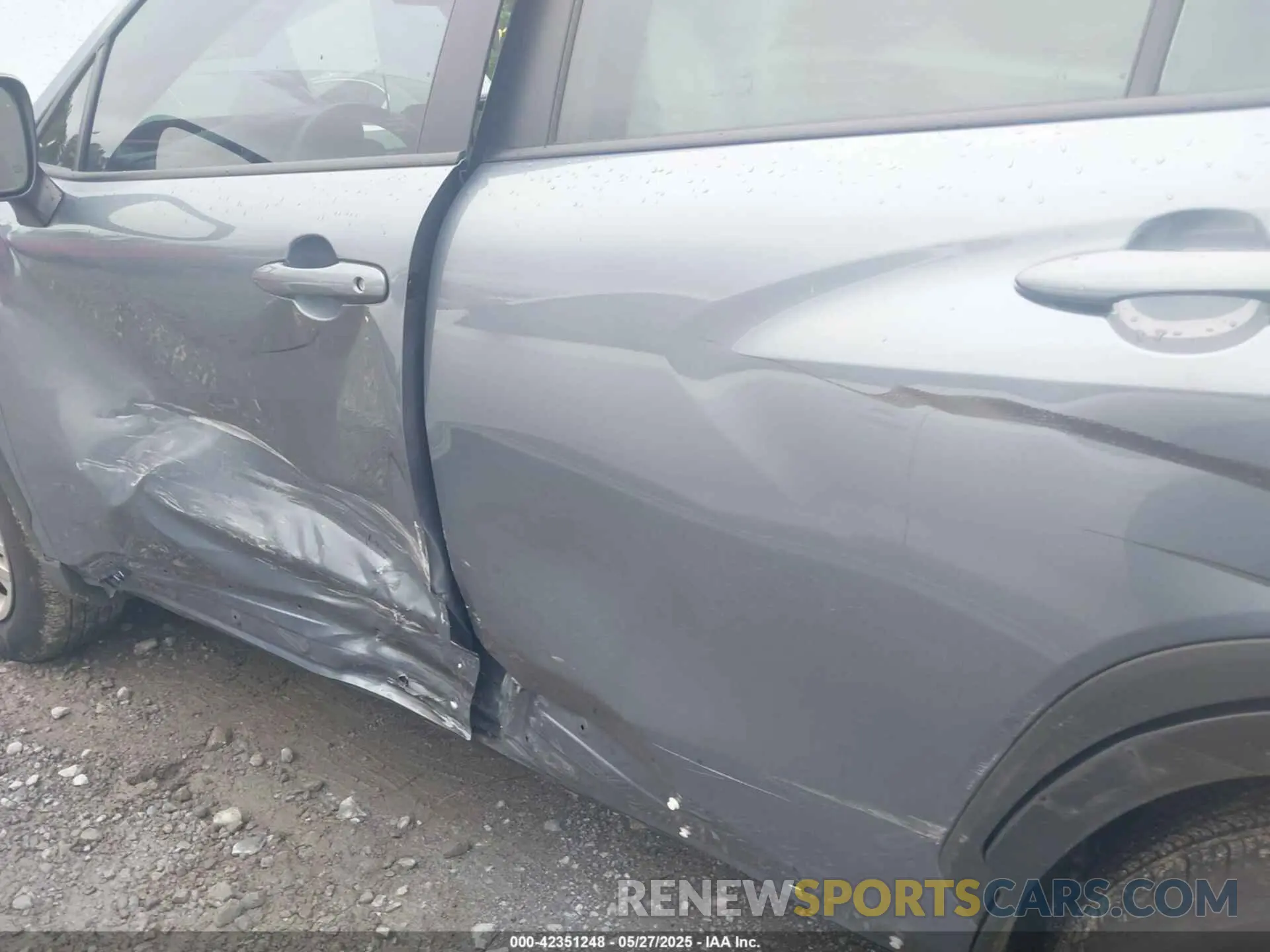 6 fotografías del automóvil dañado 7MUAAAAGXSV126472 TOYOTA COROLLA CROSS 2025