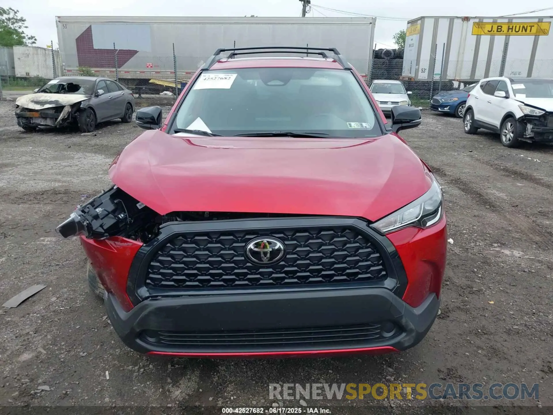 11 fotografías del automóvil dañado 7MUBAABG3SV125179 TOYOTA COROLLA CROSS 2025