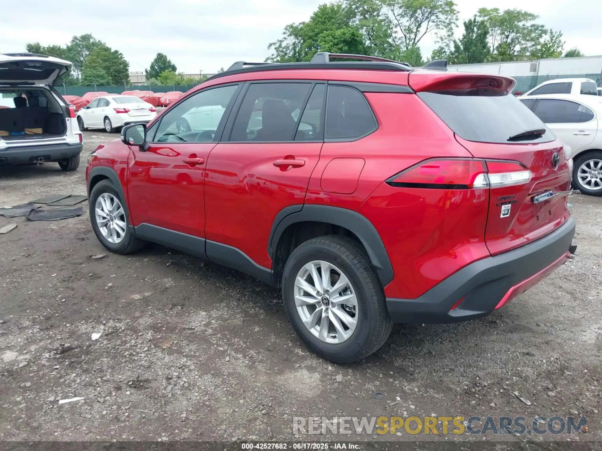 3 fotografías del automóvil dañado 7MUBAABG3SV125179 TOYOTA COROLLA CROSS 2025