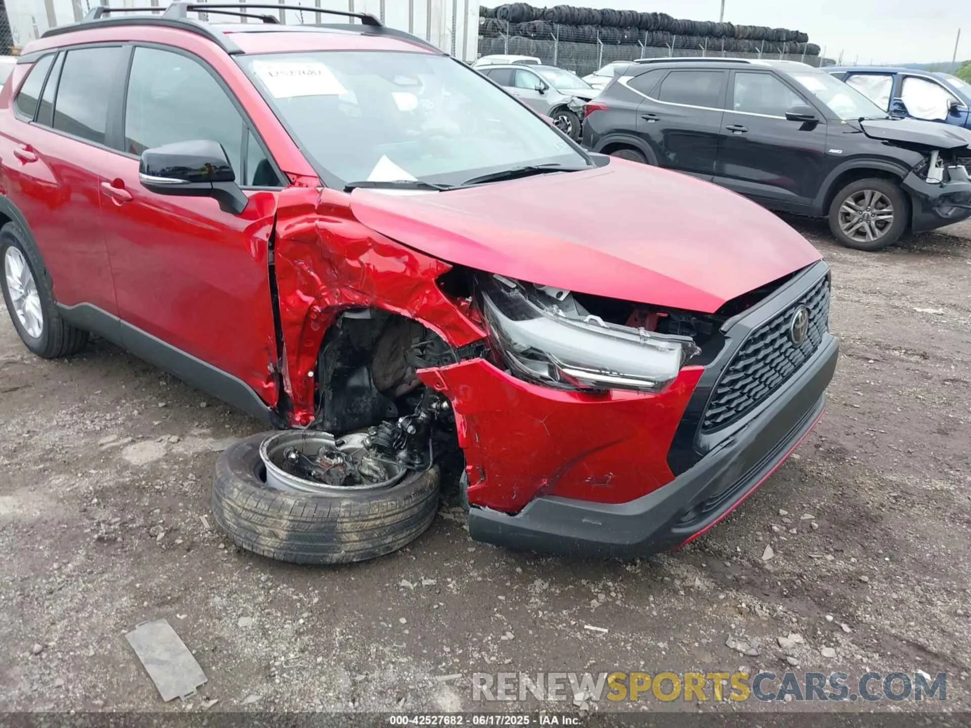 6 fotografías del automóvil dañado 7MUBAABG3SV125179 TOYOTA COROLLA CROSS 2025