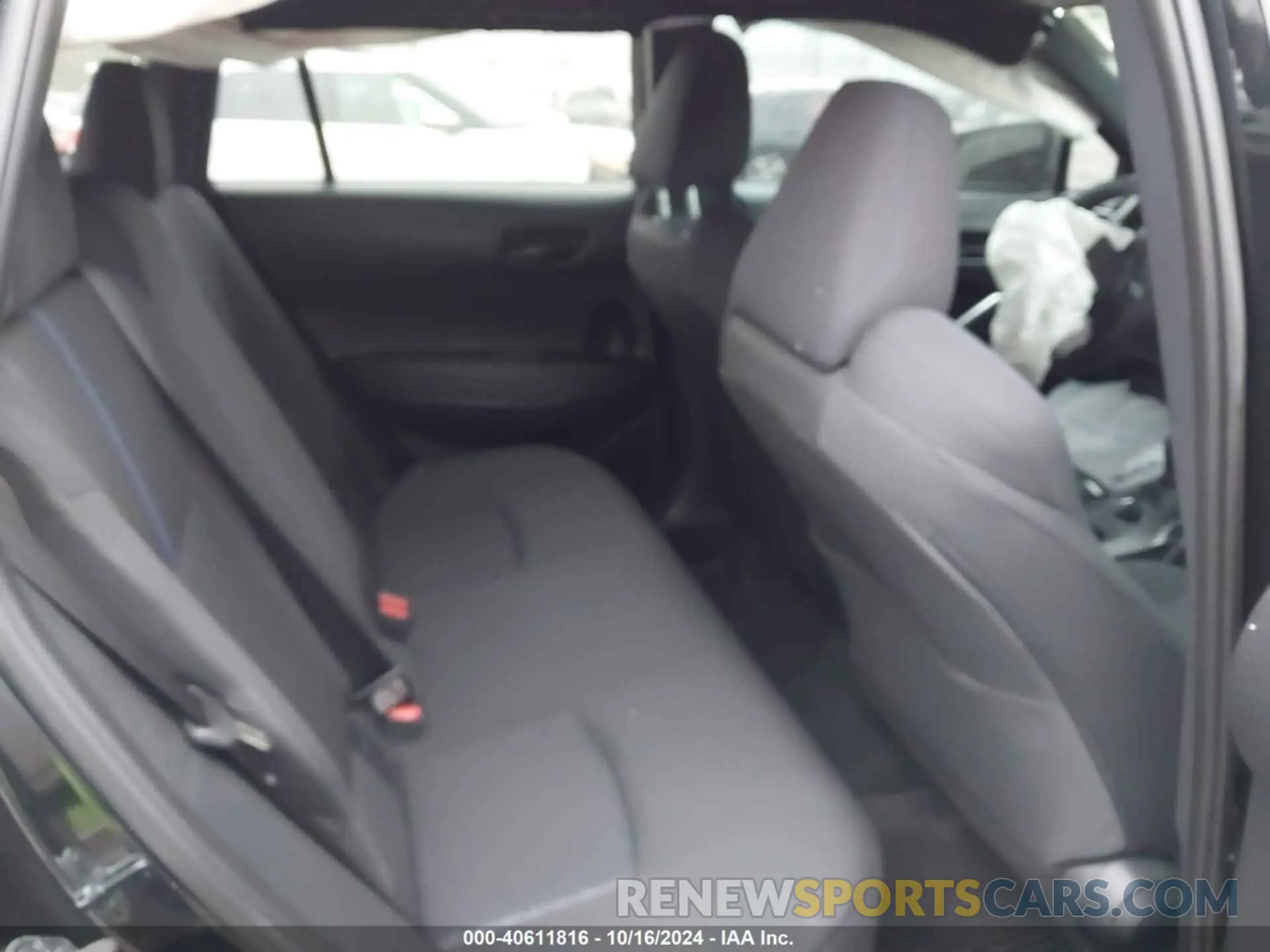 8 fotografías del automóvil dañado 7MUFBABG0PV016670 TOYOTA COROLLA CROSS HYBRID 2023