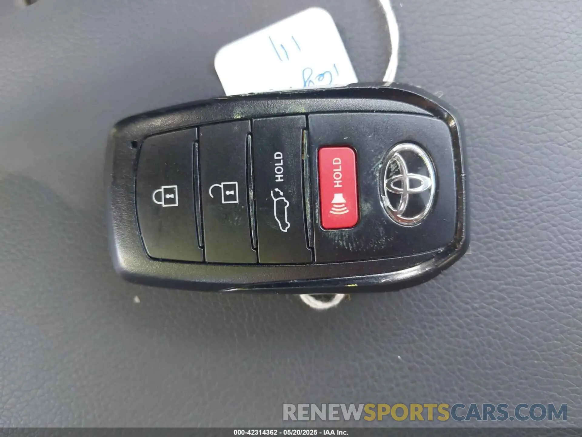 11 fotografías del automóvil dañado 7MUFBABG2RV024594 TOYOTA COROLLA CROSS HYBRID 2024