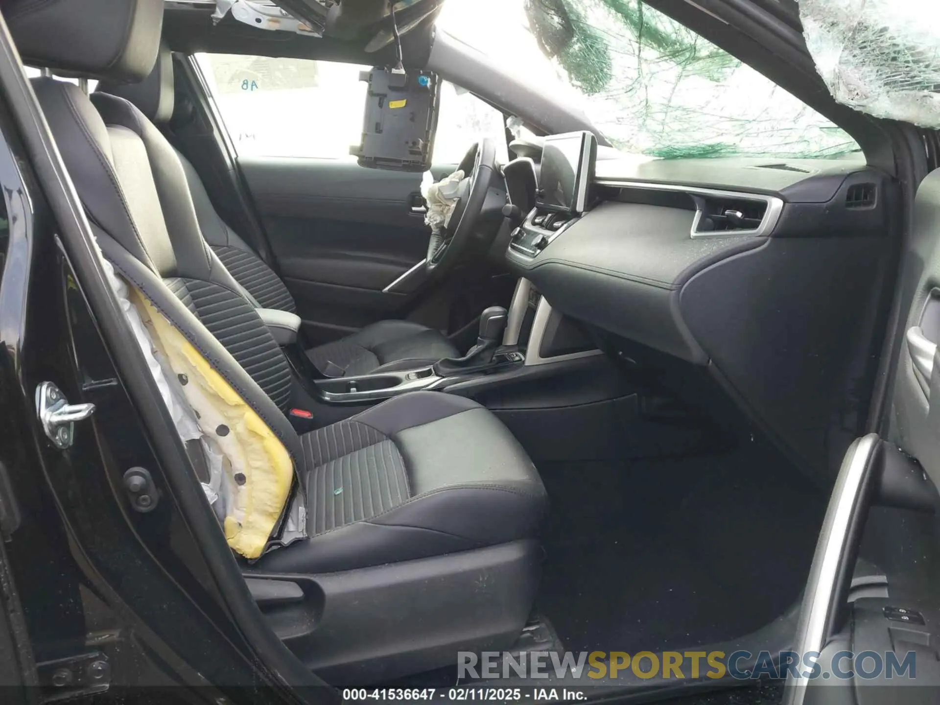 5 fotografías del automóvil dañado 7MUFBABG3RV019176 TOYOTA COROLLA CROSS HYBRID 2024