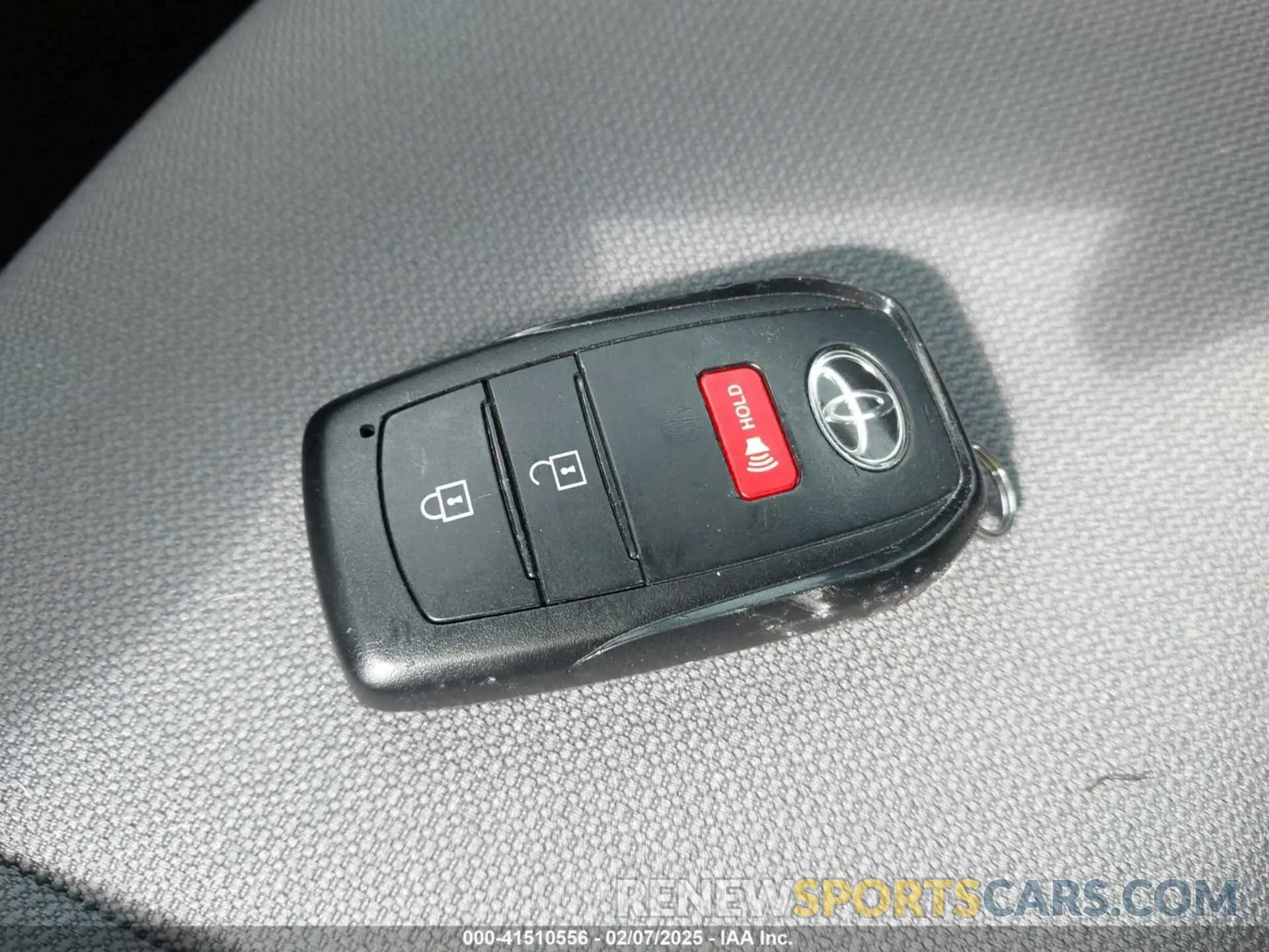 11 fotografías del automóvil dañado 7MUFBABG3RV034910 TOYOTA COROLLA CROSS HYBRID 2024