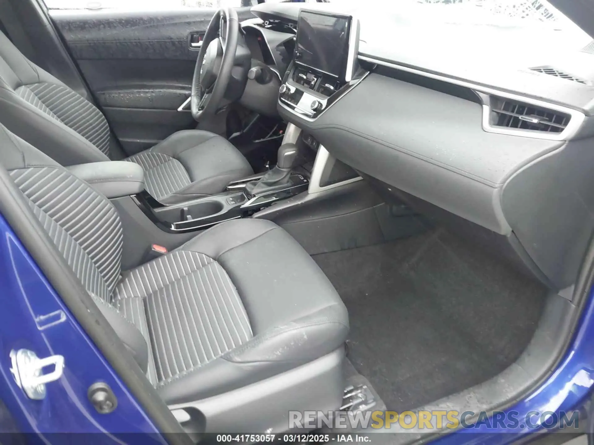 5 fotografías del automóvil dañado 7MUFBABG3RV051786 TOYOTA COROLLA CROSS HYBRID 2024