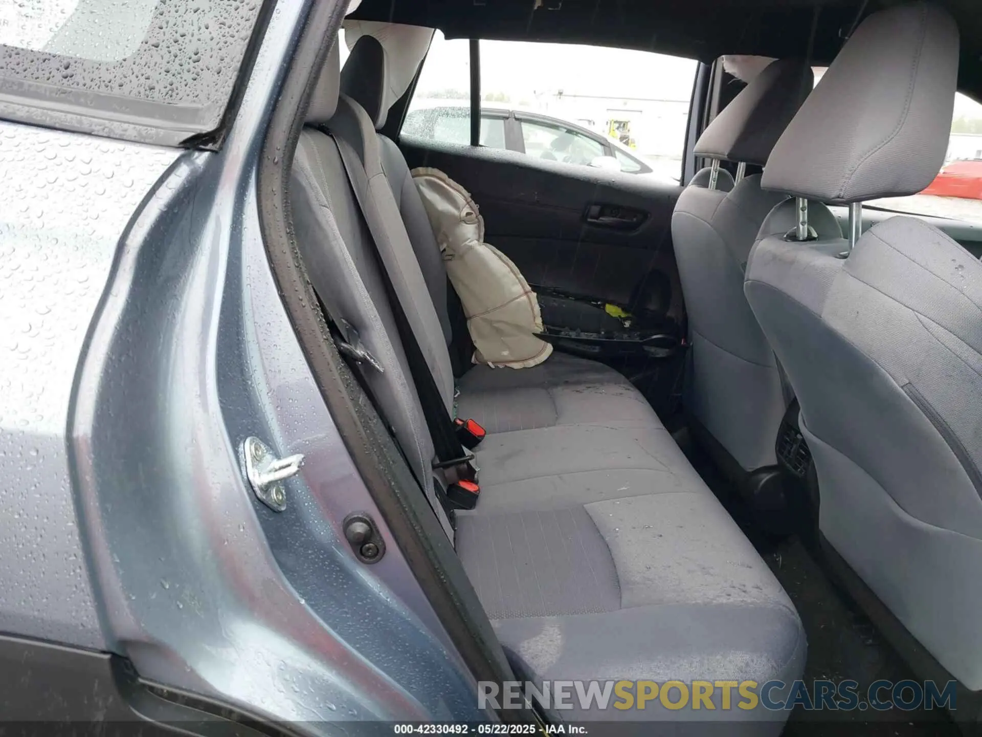 8 fotografías del automóvil dañado 7MUFBABG6RV023495 TOYOTA COROLLA CROSS HYBRID 2024