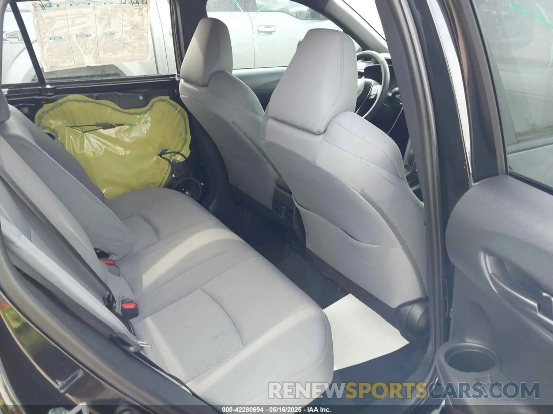 8 fotografías del automóvil dañado 7MUFBABG7RV032335 TOYOTA COROLLA CROSS HYBRID 2024