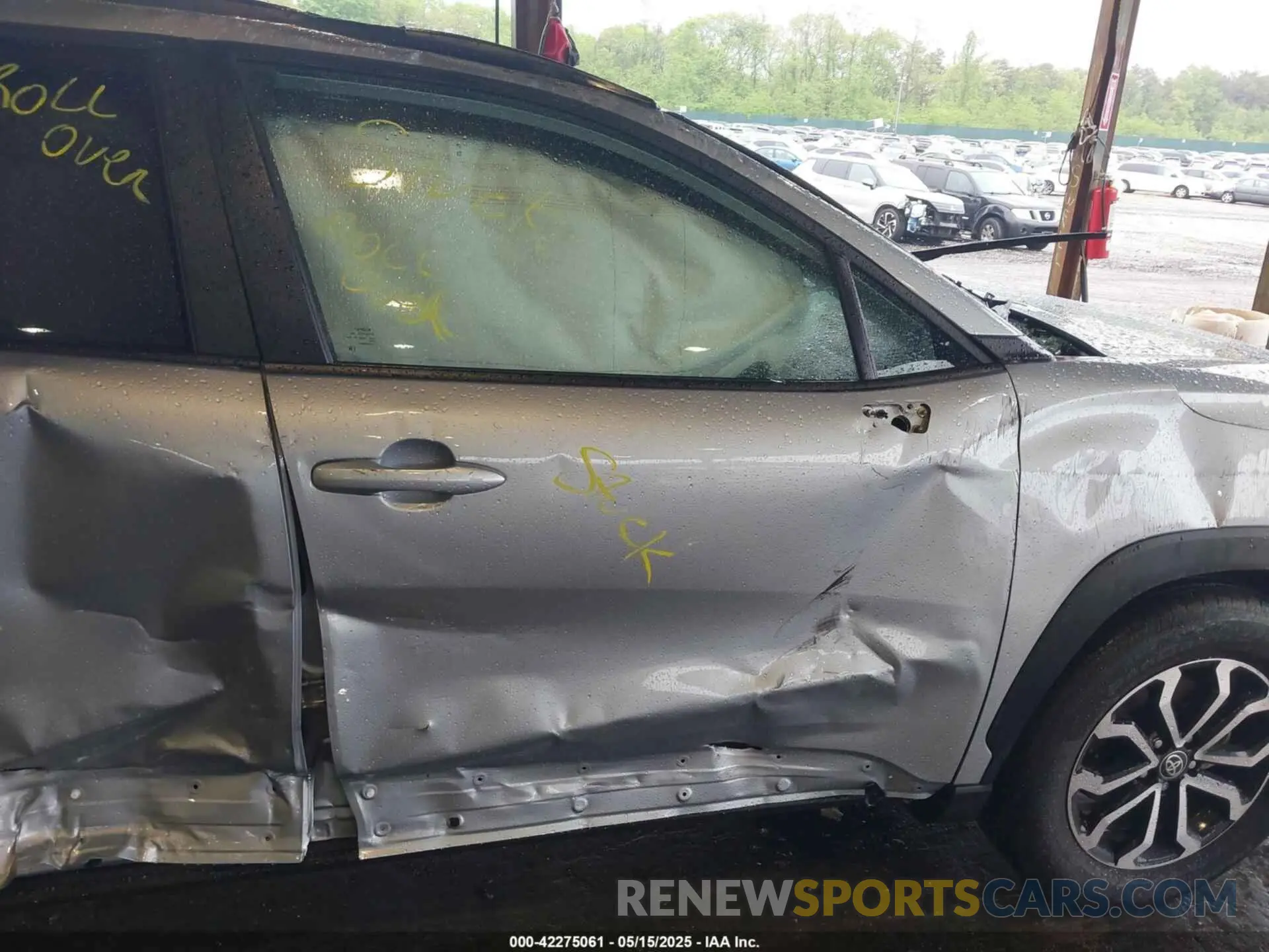 5 fotografías del automóvil dañado 7MUFBABG8RV062363 TOYOTA COROLLA CROSS HYBRID 2024