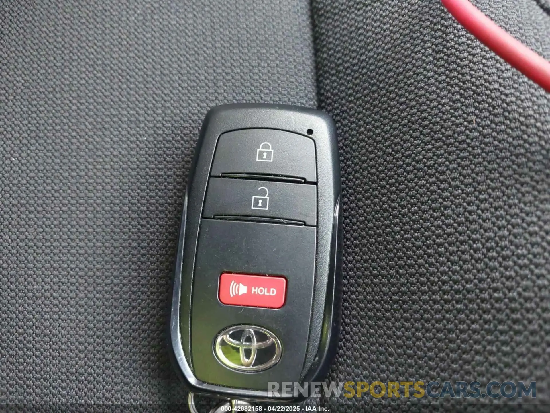 11 fotografías del automóvil dañado 7MUFBABG2SV069363 TOYOTA COROLLA CROSS HYBRID 2025