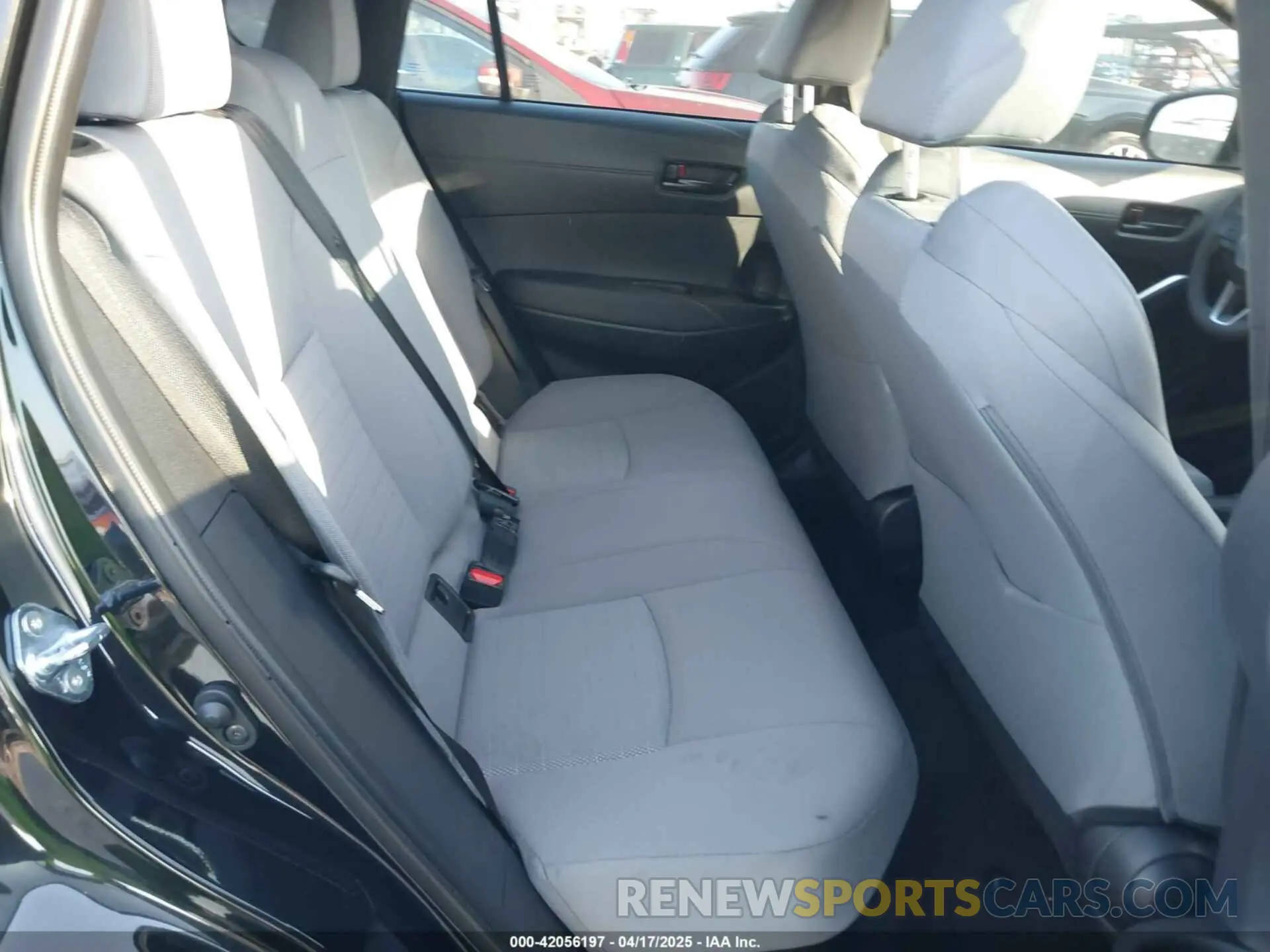 8 fotografías del automóvil dañado 7MUFBABG6SV066112 TOYOTA COROLLA CROSS HYBRID 2025