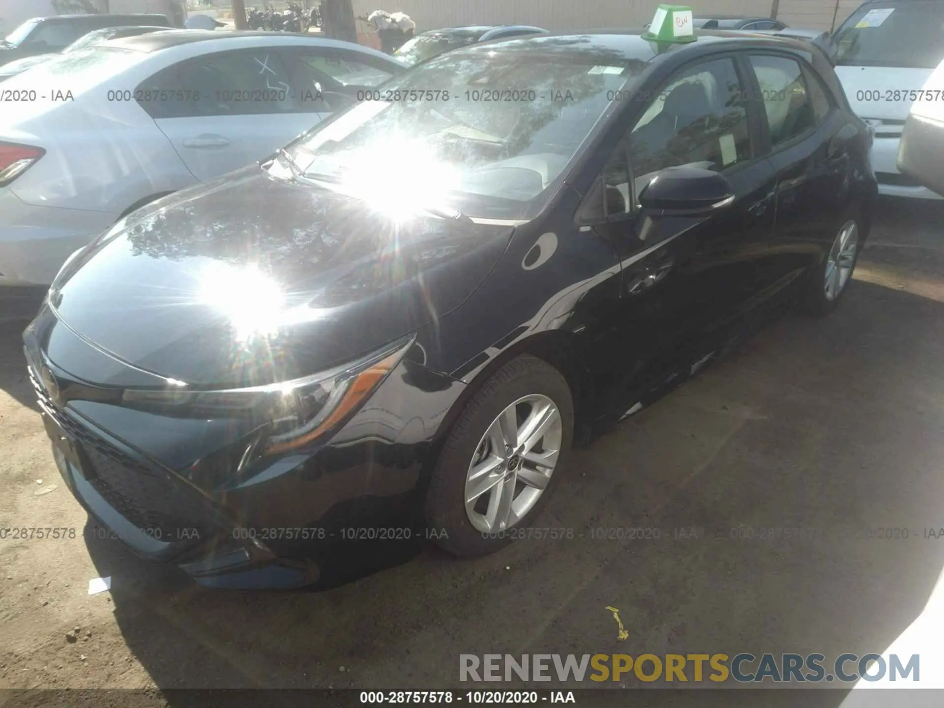 2 fotografías del automóvil dañado JTNK4RBE2K3020404 TOYOTA COROLLA HATCHBACK 2019