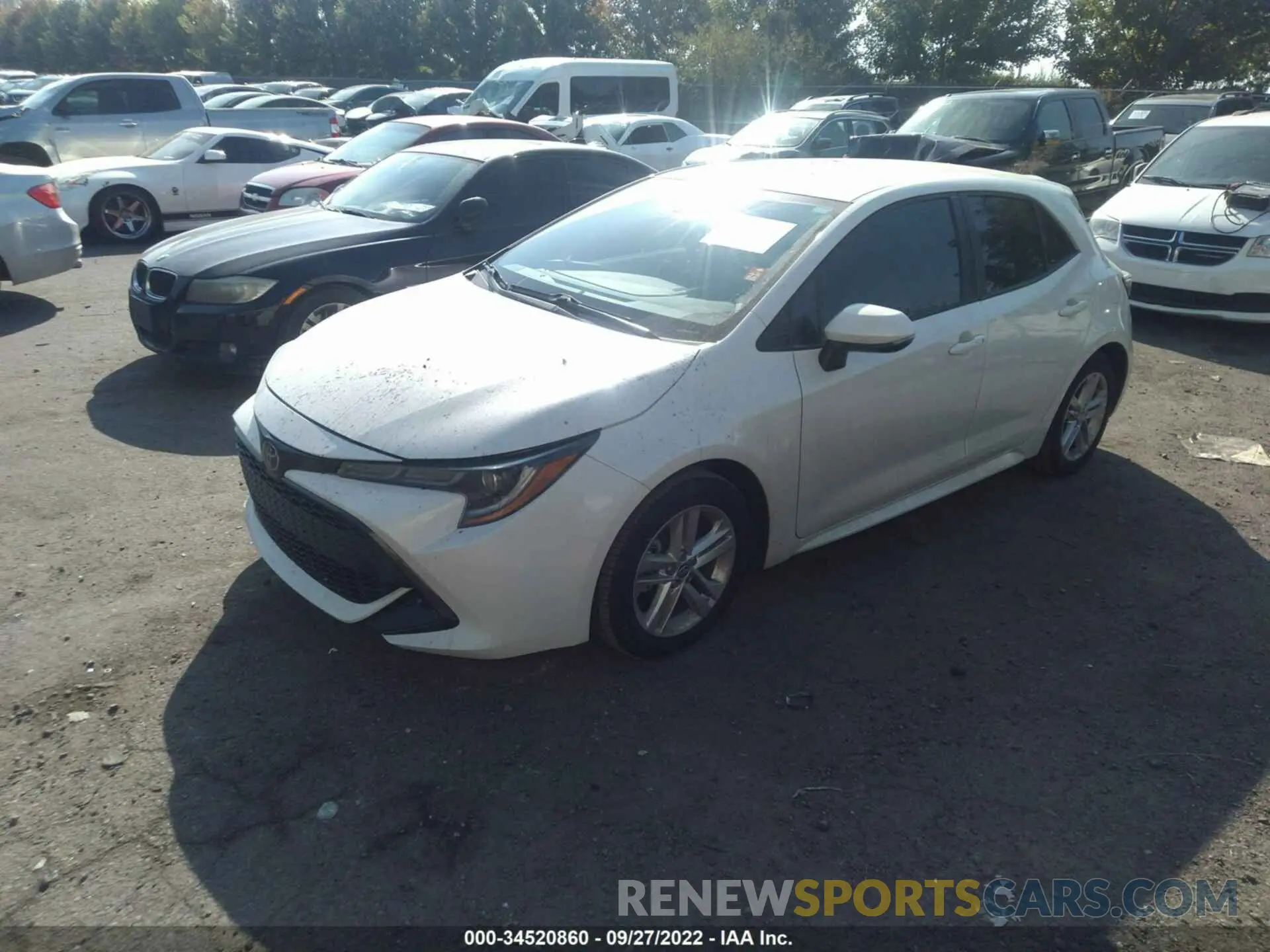 2 fotografías del automóvil dañado JTNK4RBE2K3043195 TOYOTA COROLLA HATCHBACK 2019
