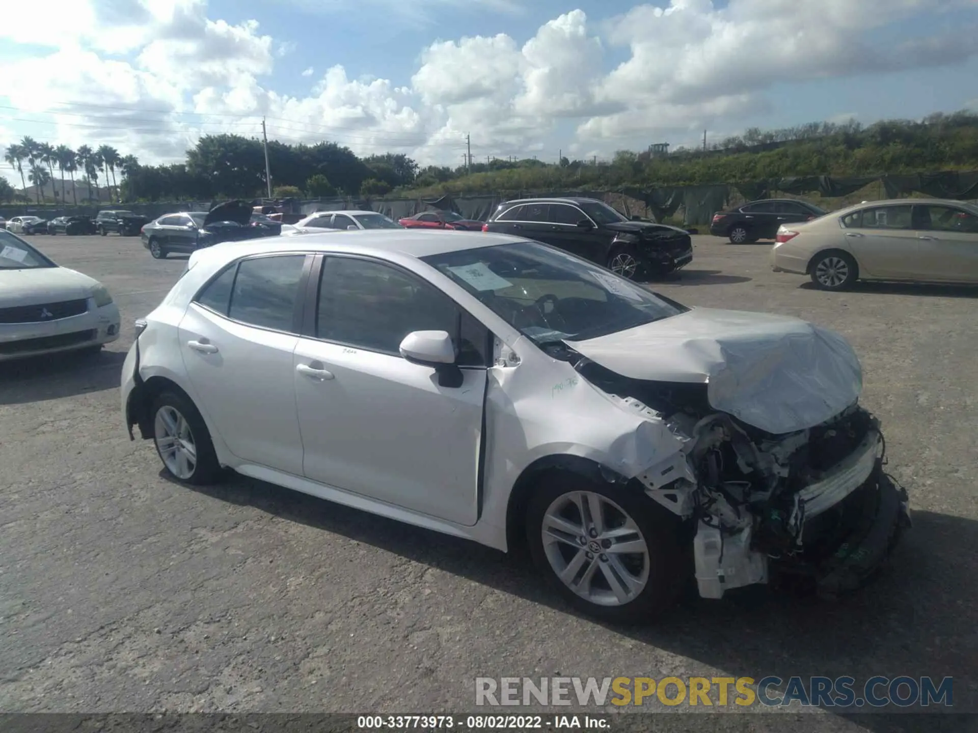 1 fotografías del automóvil dañado JTNK4RBE4K3061570 TOYOTA COROLLA HATCHBACK 2019