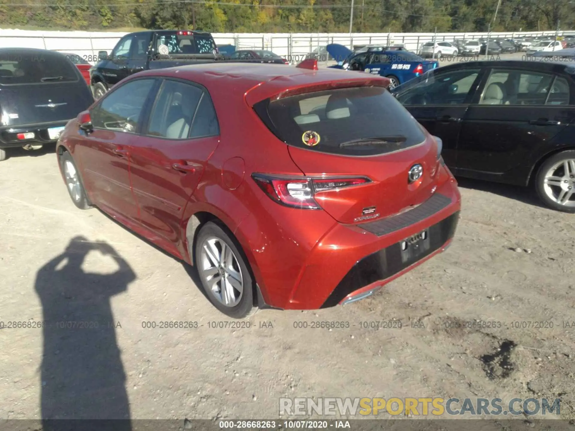 3 fotografías del automóvil dañado JTNK4RBE6K3019403 TOYOTA COROLLA HATCHBACK 2019