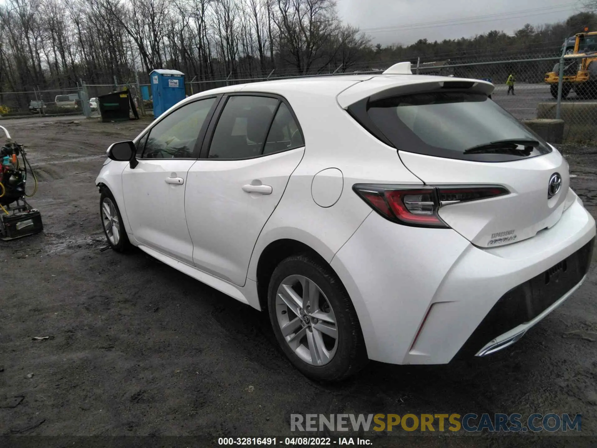 3 fotografías del automóvil dañado JTNK4RBE7K3007969 TOYOTA COROLLA HATCHBACK 2019
