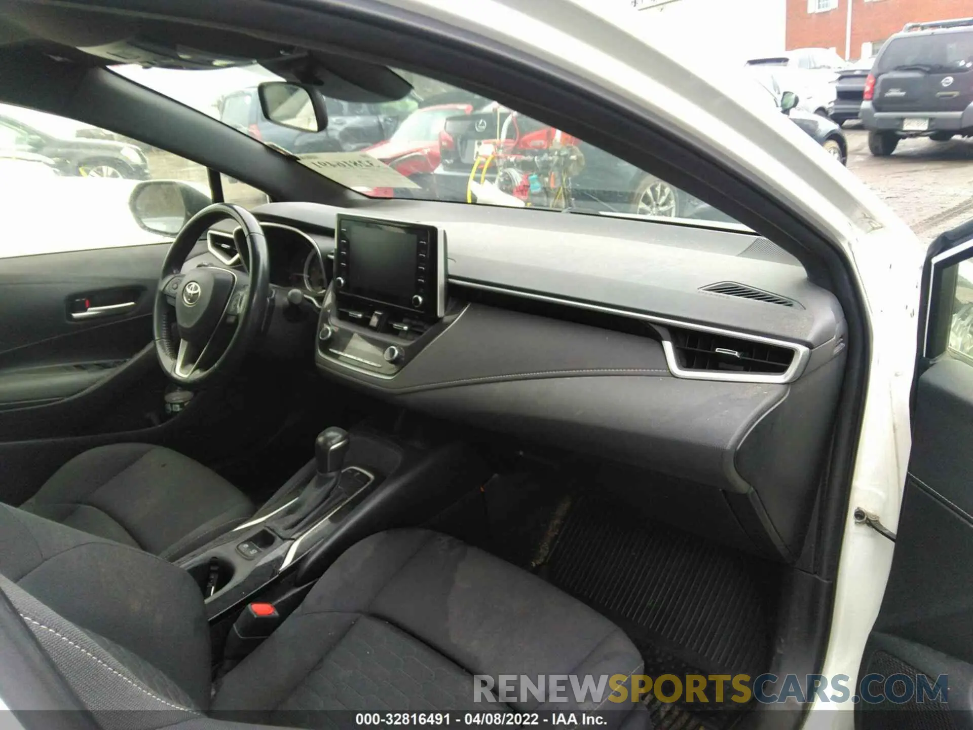 5 fotografías del automóvil dañado JTNK4RBE7K3007969 TOYOTA COROLLA HATCHBACK 2019