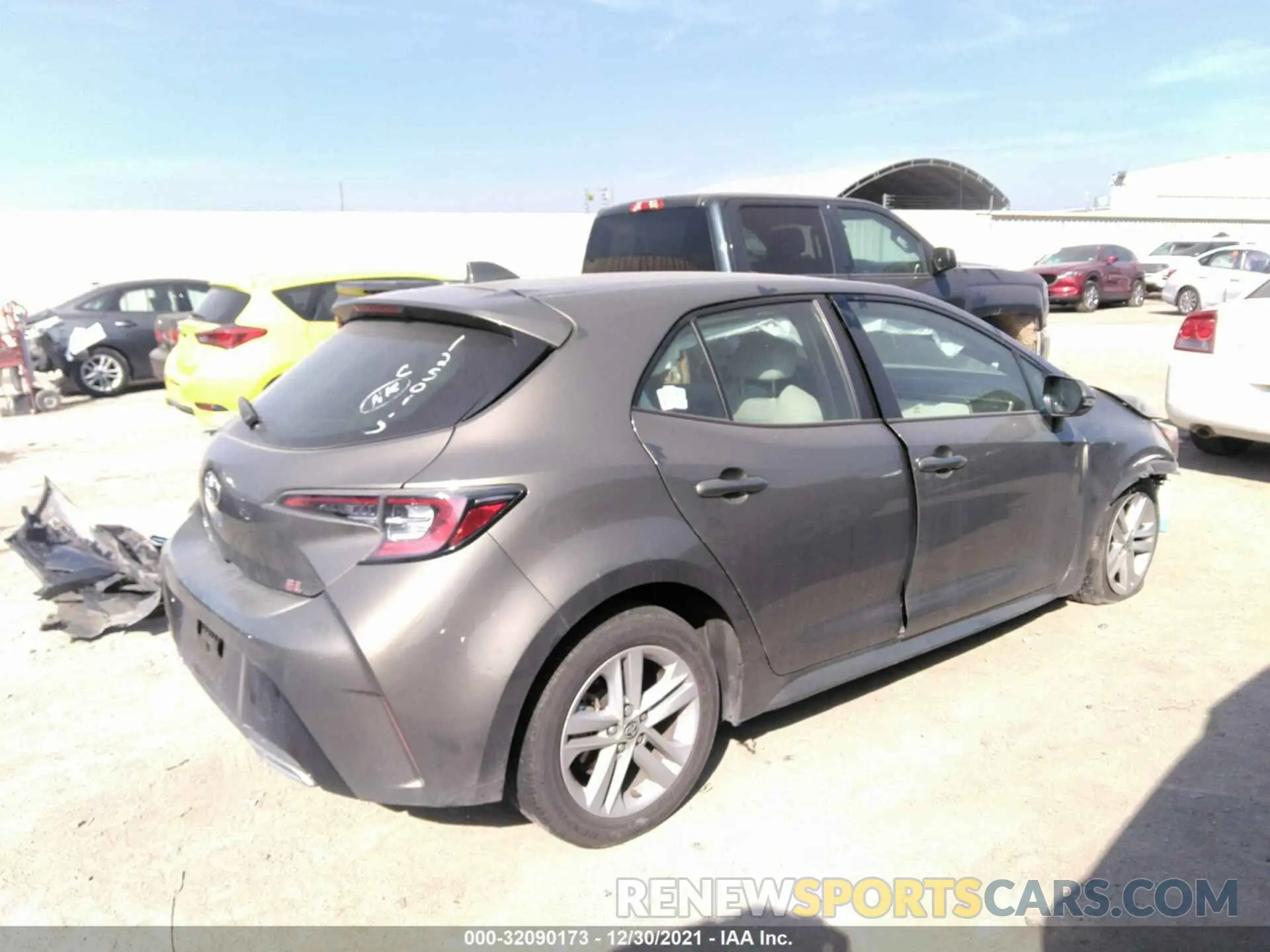 4 fotografías del automóvil dañado JTNK4RBE7K3012010 TOYOTA COROLLA HATCHBACK 2019