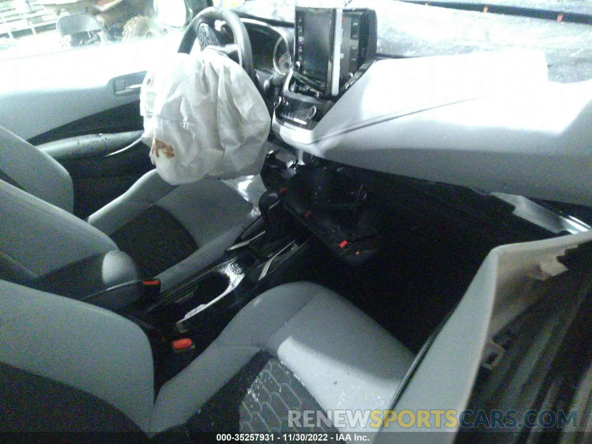 5 fotografías del automóvil dañado JTND4RBE9L3101832 TOYOTA COROLLA HATCHBACK 2020