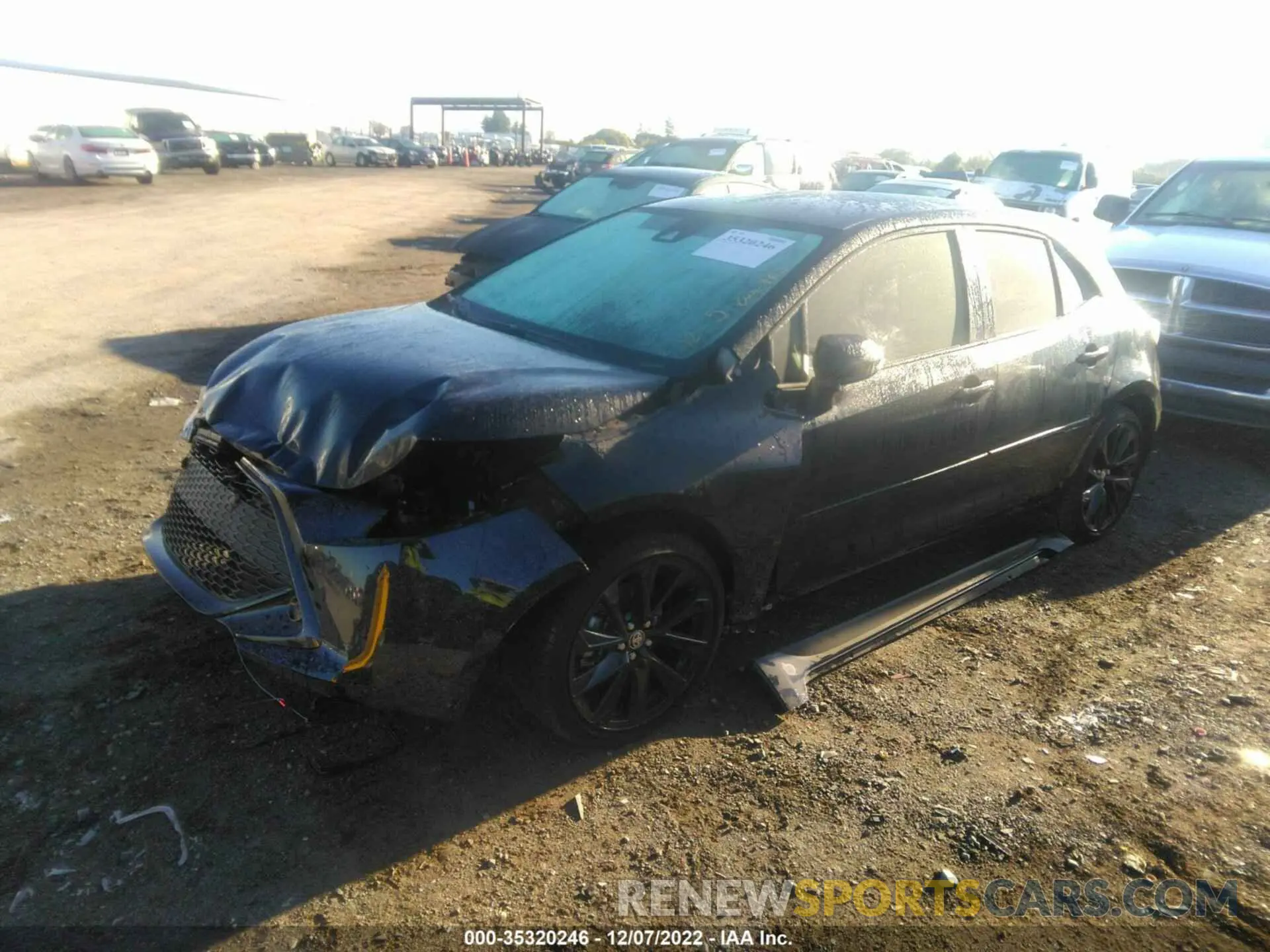 2 fotografías del automóvil dañado JTND4MBE3N3172031 TOYOTA COROLLA HATCHBACK 2022