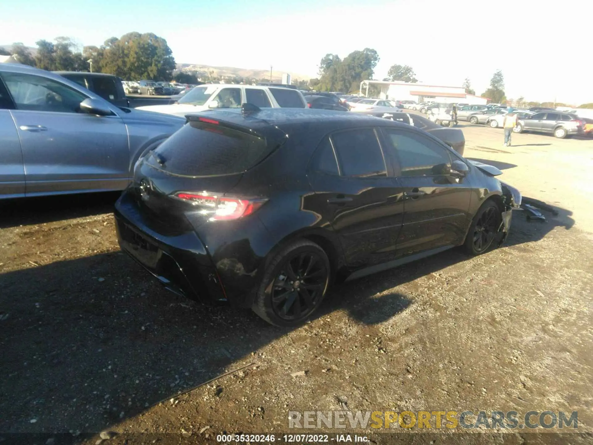 4 fotografías del automóvil dañado JTND4MBE3N3172031 TOYOTA COROLLA HATCHBACK 2022