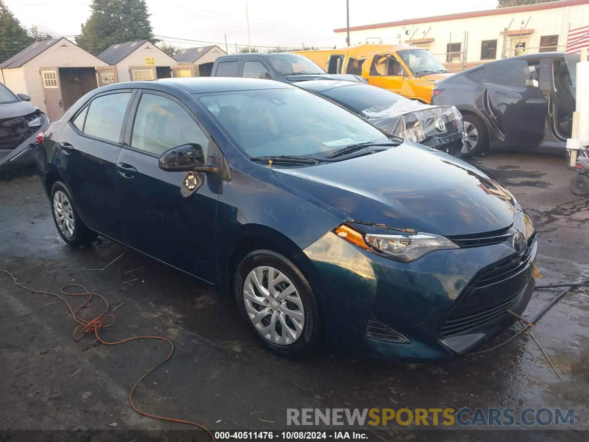 13 fotografías del automóvil dañado 5YFBURHE5KP949666 TOYOTA COROLLA LE W/CONTINU 2019