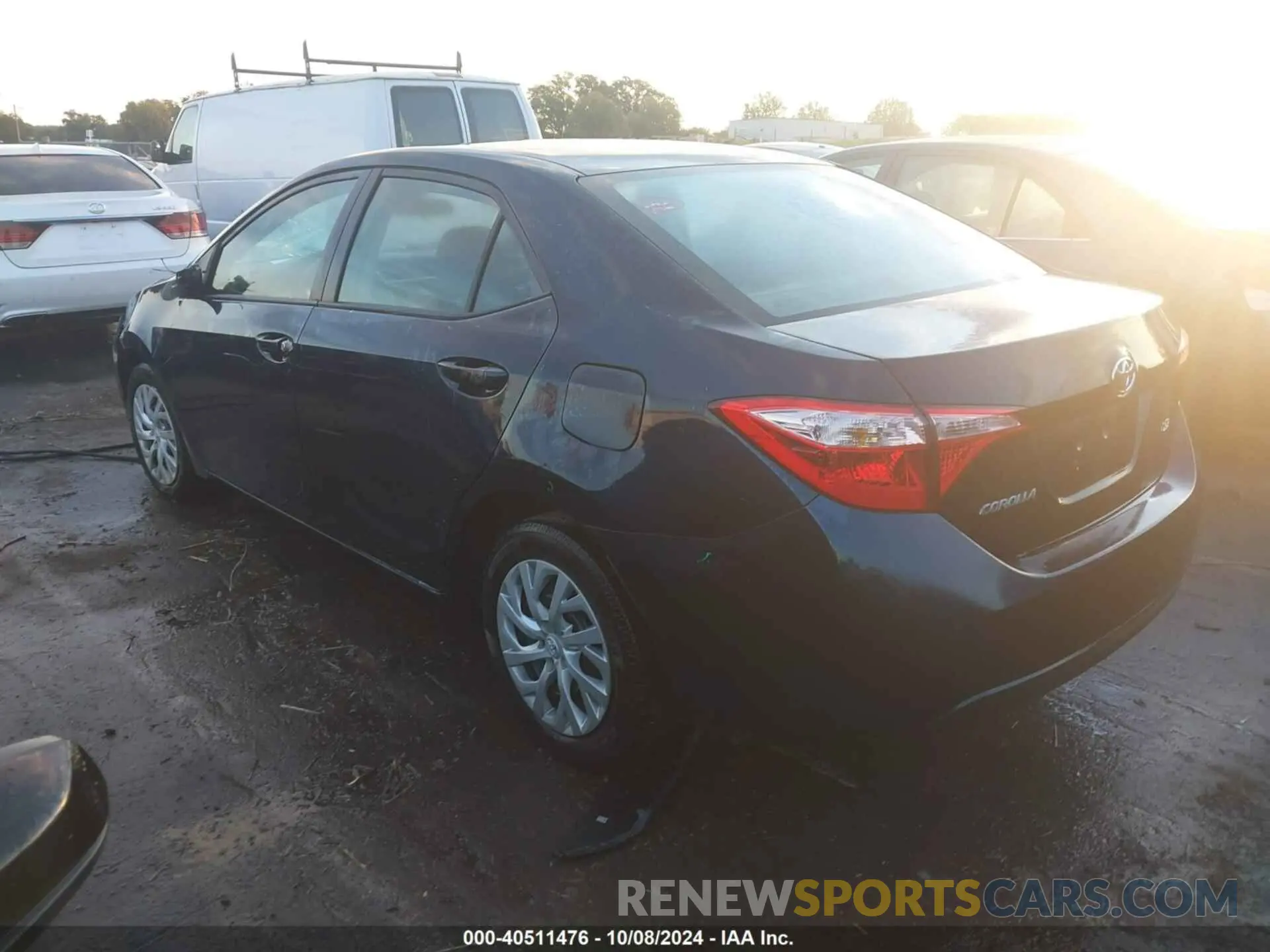 14 fotografías del automóvil dañado 5YFBURHE5KP949666 TOYOTA COROLLA LE W/CONTINU 2019
