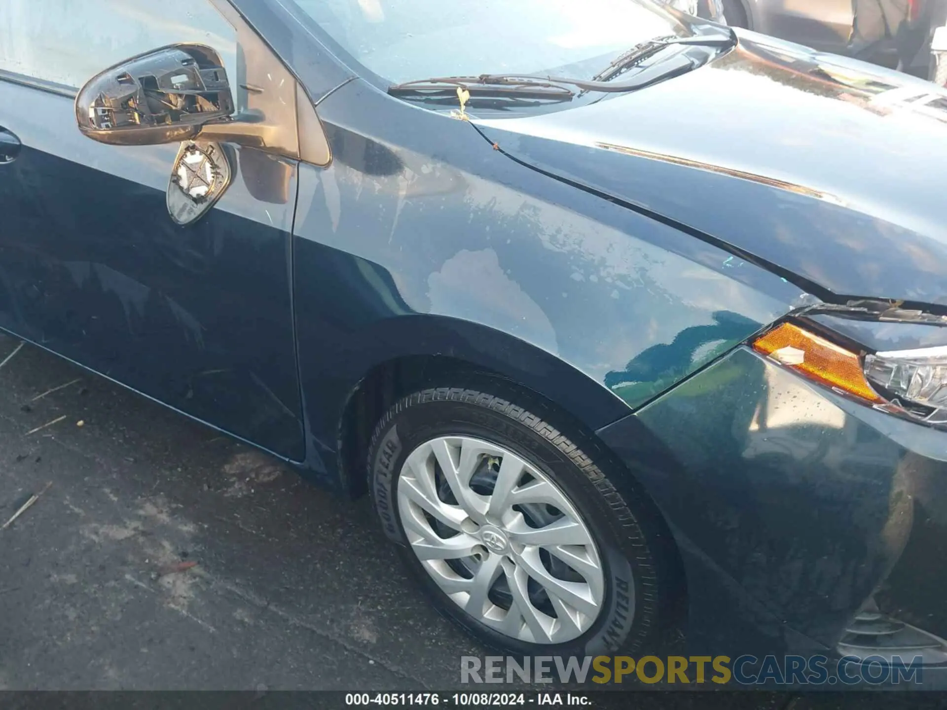 17 fotografías del automóvil dañado 5YFBURHE5KP949666 TOYOTA COROLLA LE W/CONTINU 2019