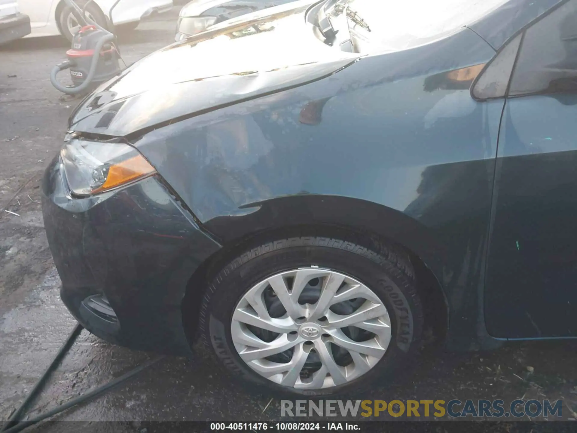 18 fotografías del automóvil dañado 5YFBURHE5KP949666 TOYOTA COROLLA LE W/CONTINU 2019
