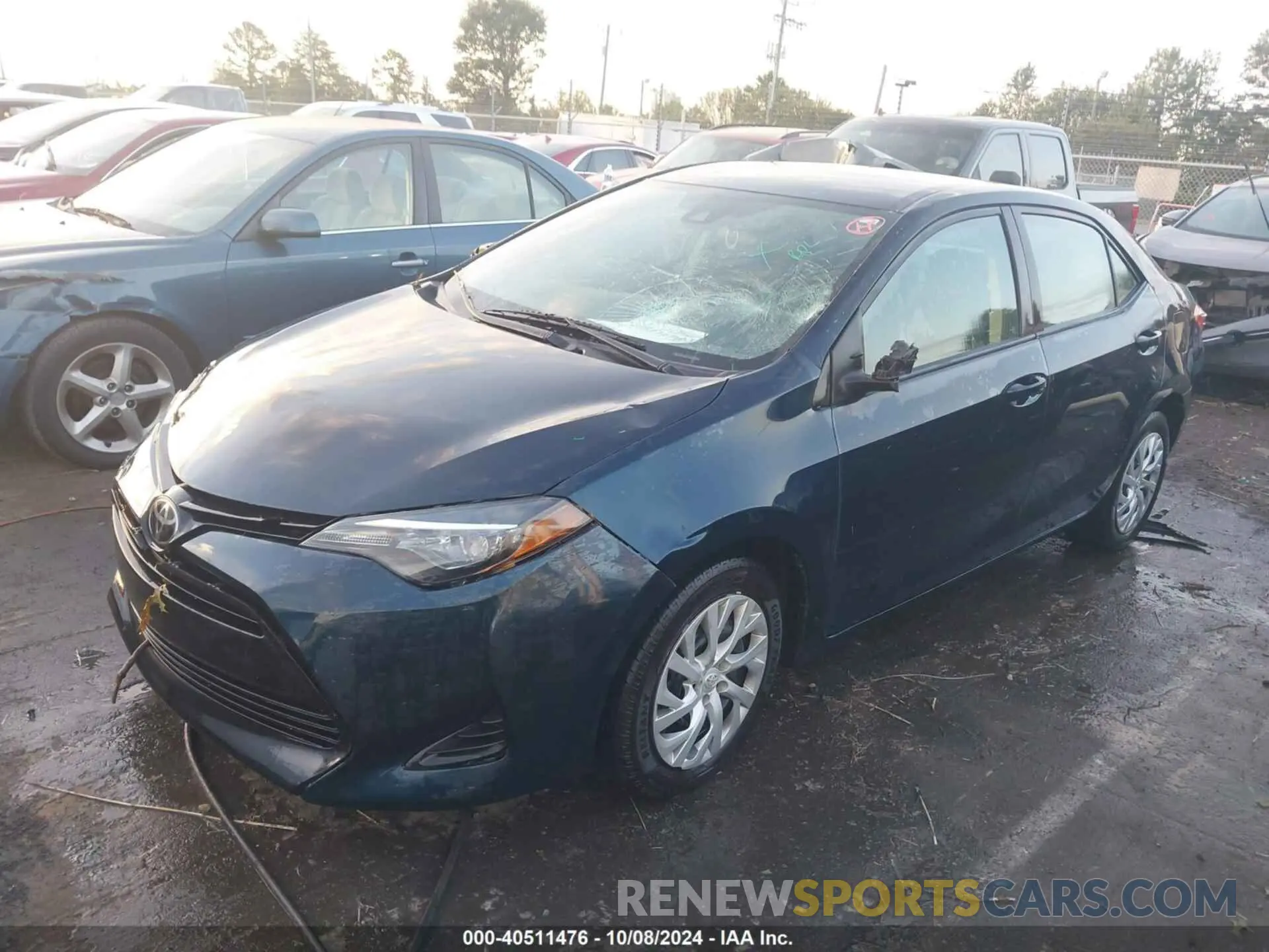2 fotografías del automóvil dañado 5YFBURHE5KP949666 TOYOTA COROLLA LE W/CONTINU 2019