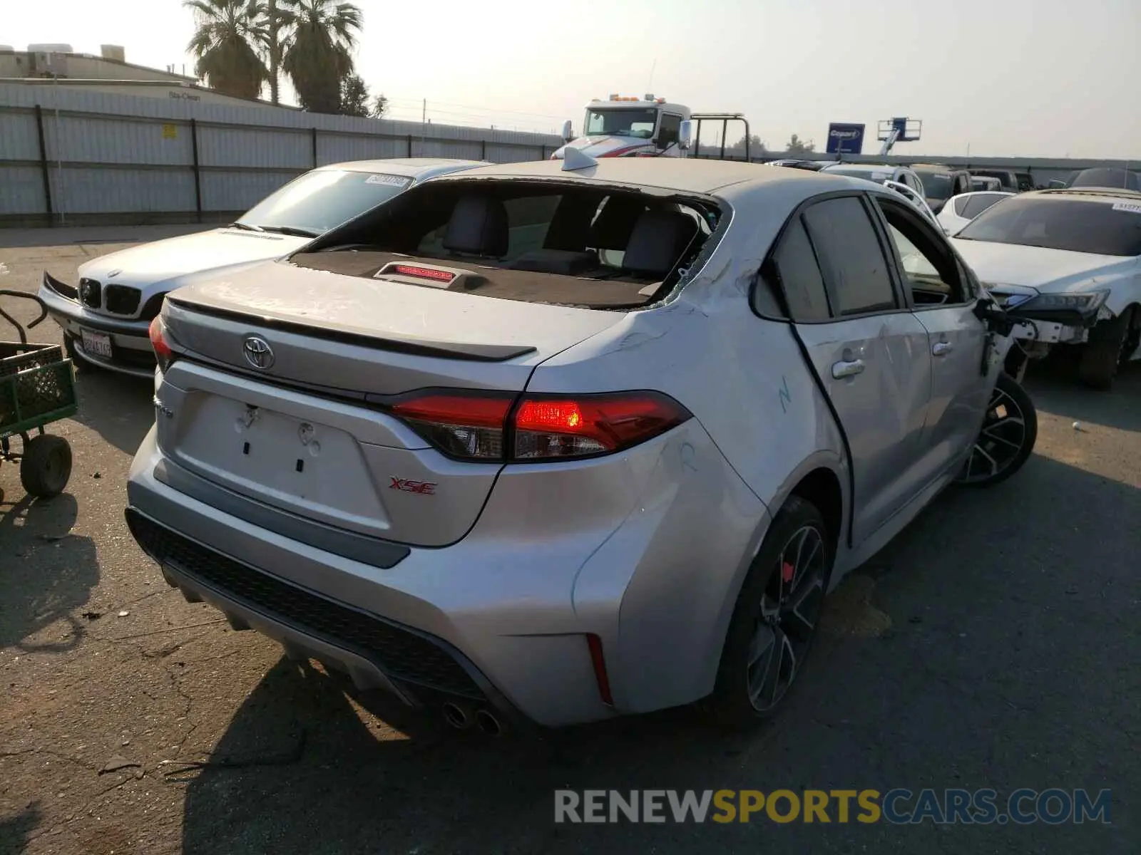 4 fotografías del automóvil dañado JTDT4RCE7LJ006857 TOYOTA COROLLA XS 2020