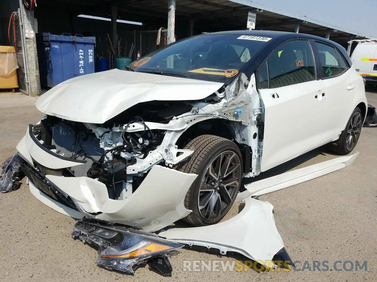 2 fotografías del automóvil dañado JTNC4RBE2L3103272 TOYOTA COROLLA XS 2020
