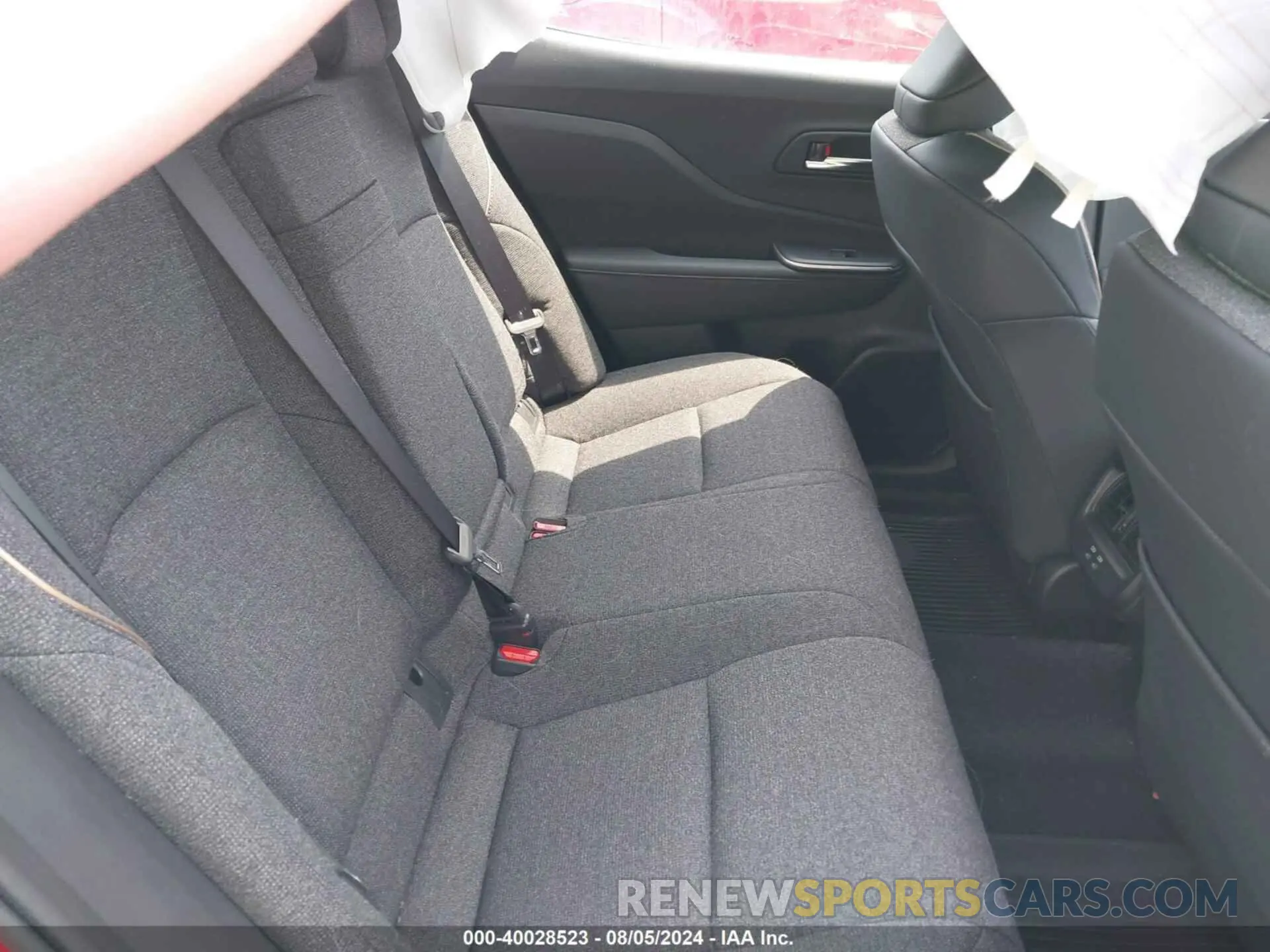 8 fotografías del automóvil dañado JTDAAAAF3P3016115 TOYOTA CROWN 2023
