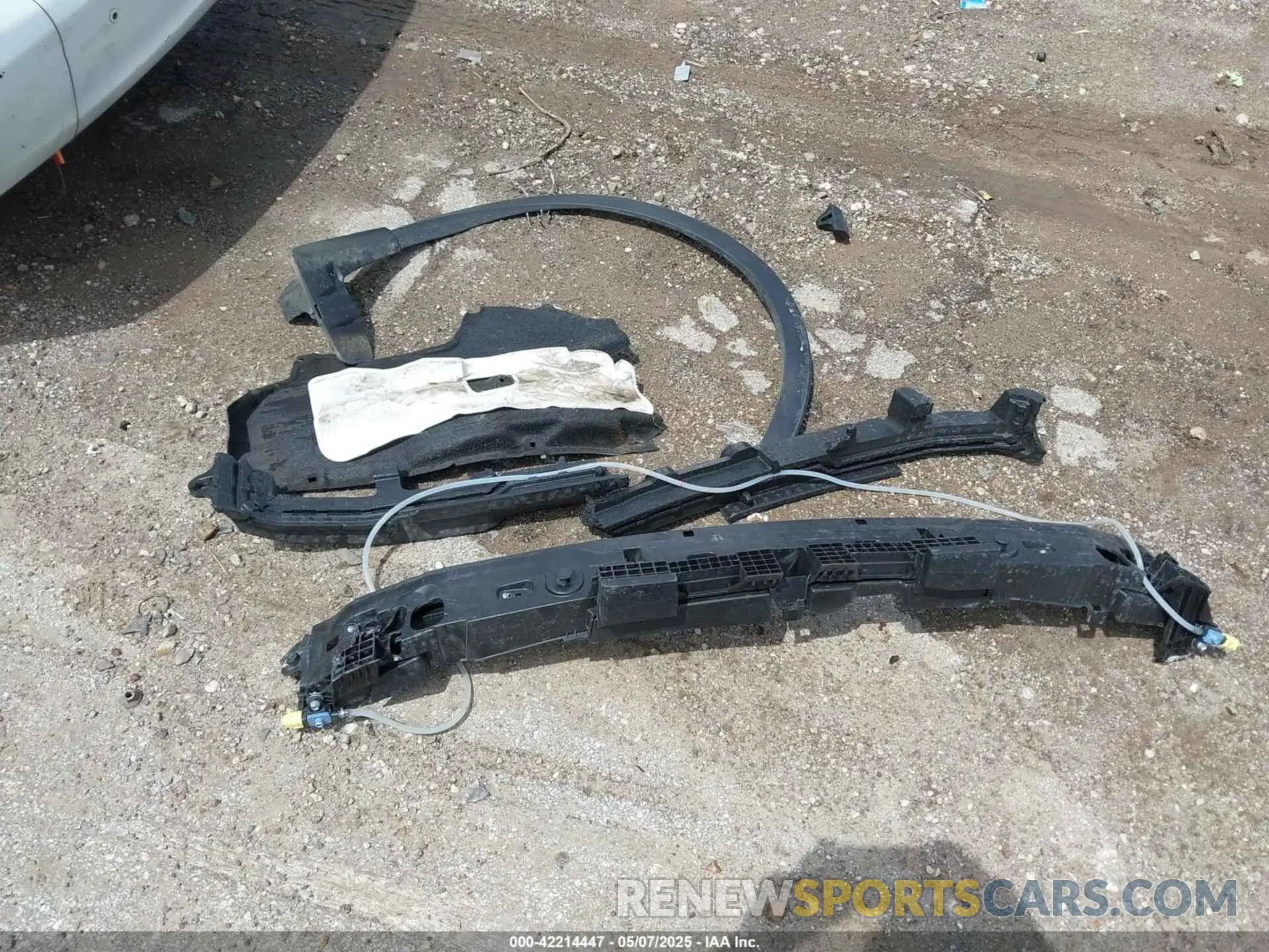 11 fotografías del automóvil dañado JTDAAAAF7P3016943 TOYOTA CROWN 2023