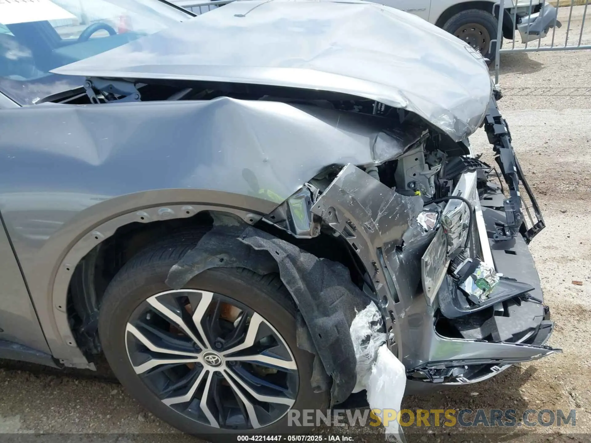 17 fotografías del automóvil dañado JTDAAAAF7P3016943 TOYOTA CROWN 2023