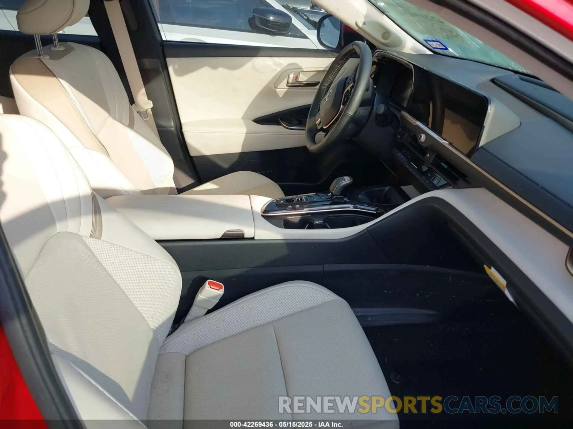 5 fotografías del automóvil dañado JTDAAAAF1R3029397 TOYOTA CROWN 2024